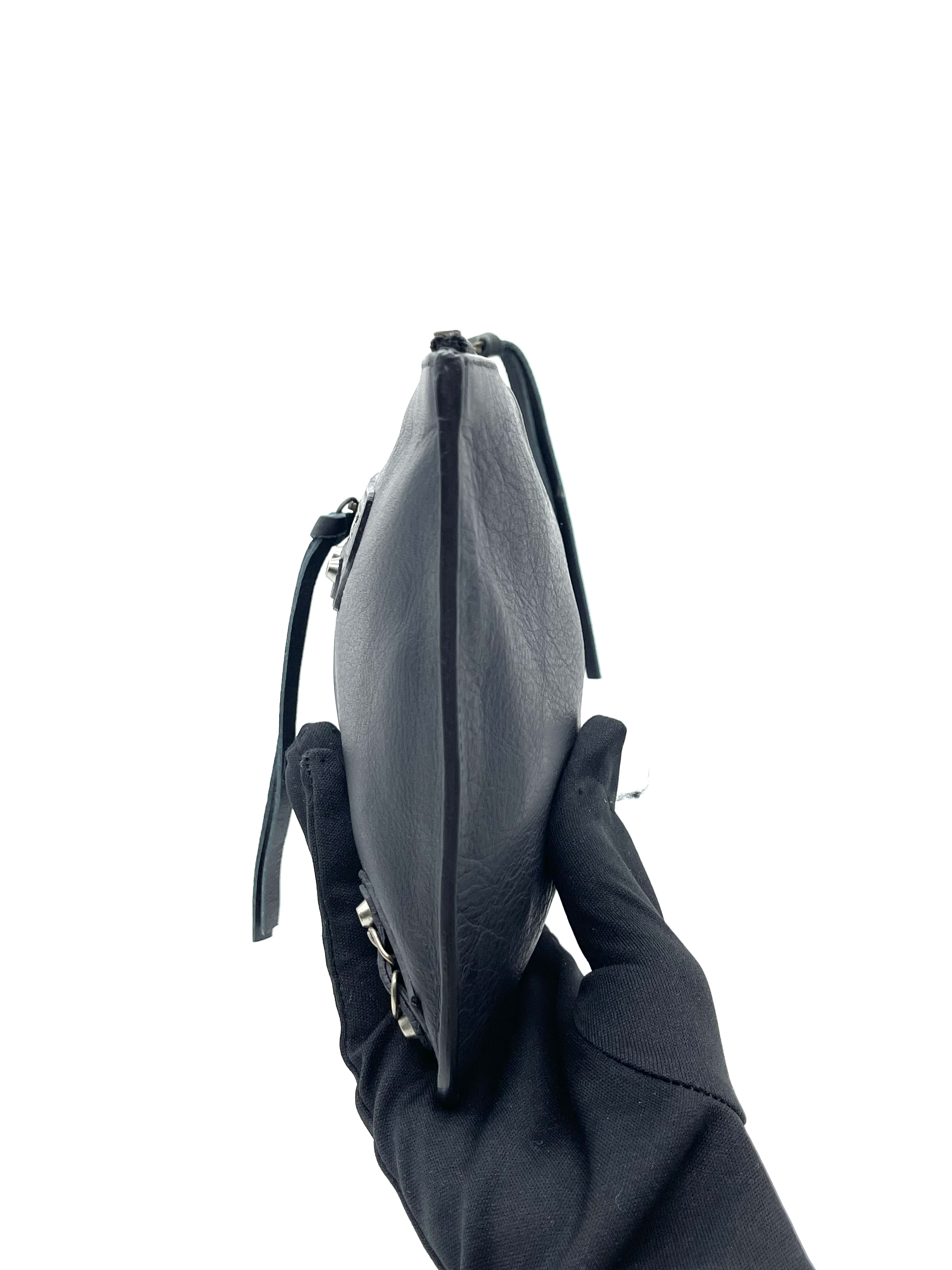 Pre-owned Balenciaga Blue Leather City Clip Clutch Bag / Product Code: 26032405