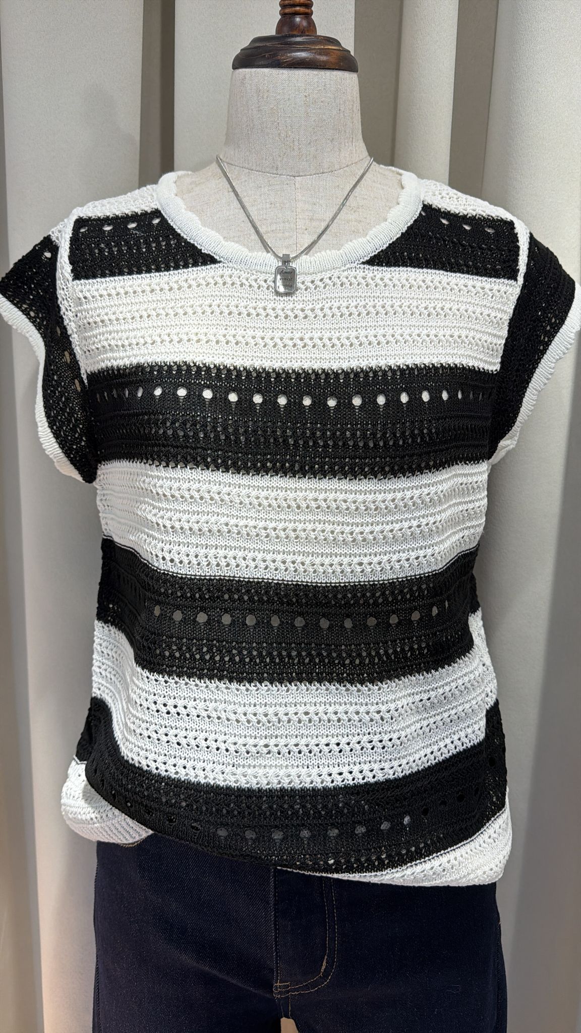 黑白條紋針織上衣