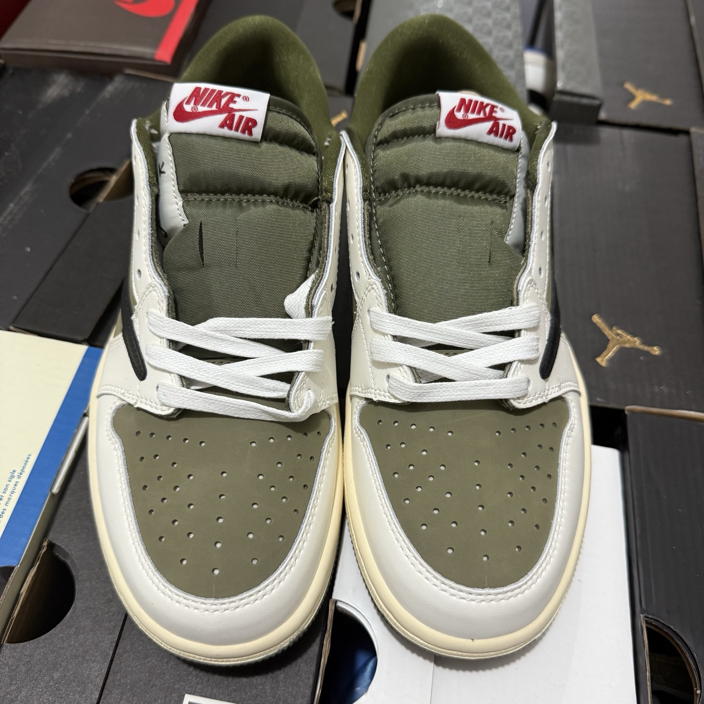 Travis Scott x Air Jordan 1 Low OG "Medium Olive" DM7866-200