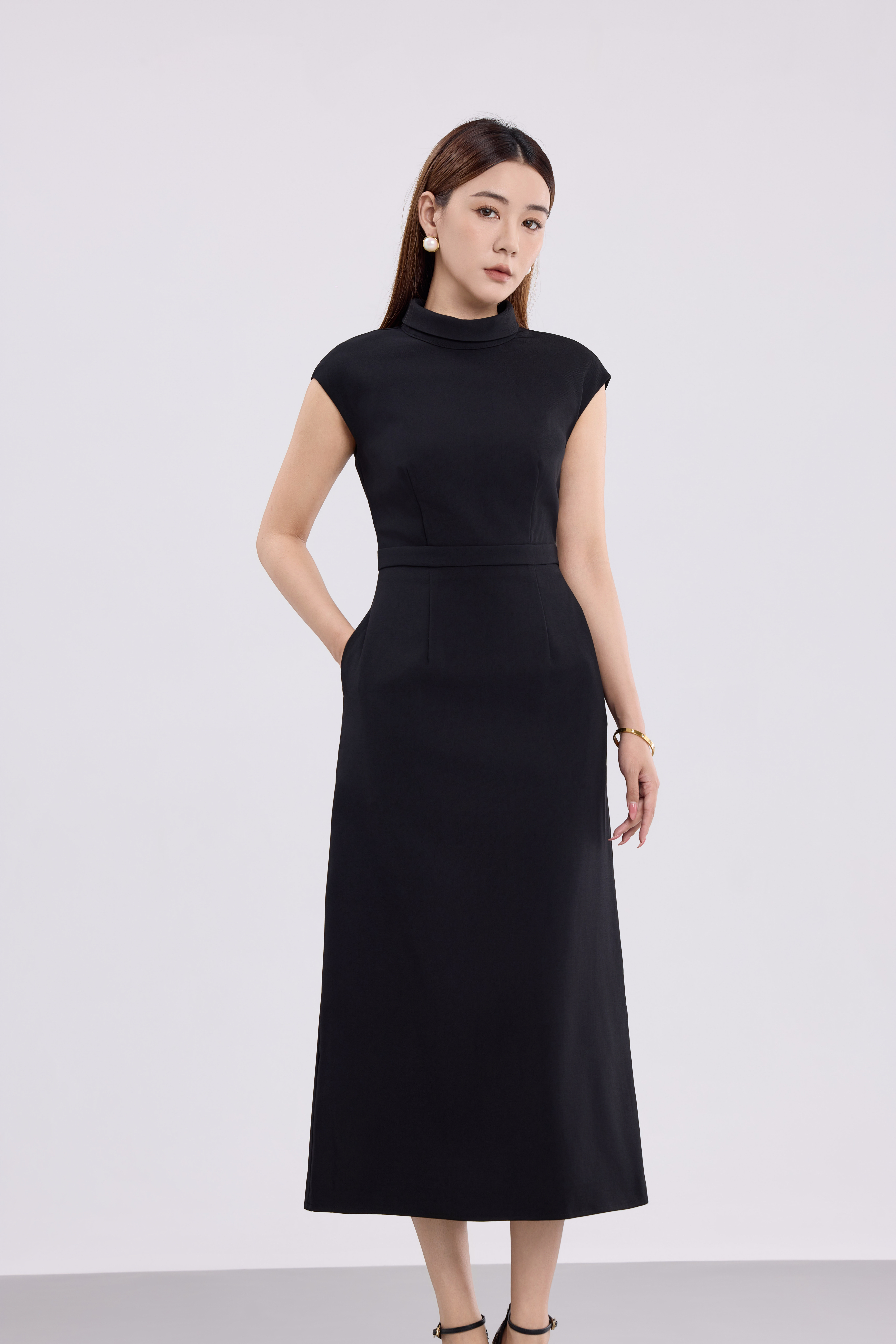 14241328 Aurora Open-Back Elegance Dress