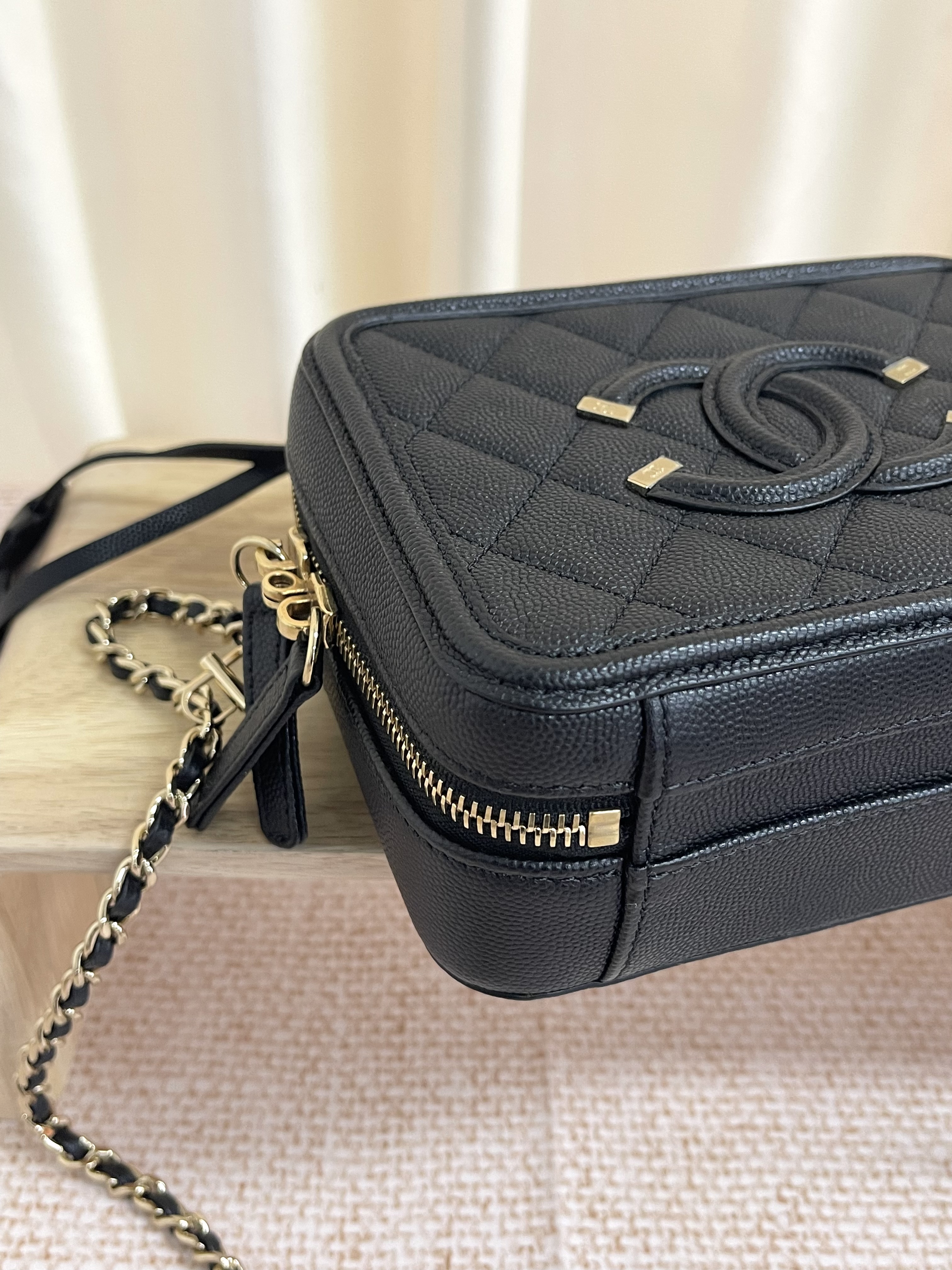 Pre-owned Chanel vanity case / Product Code: 26021001