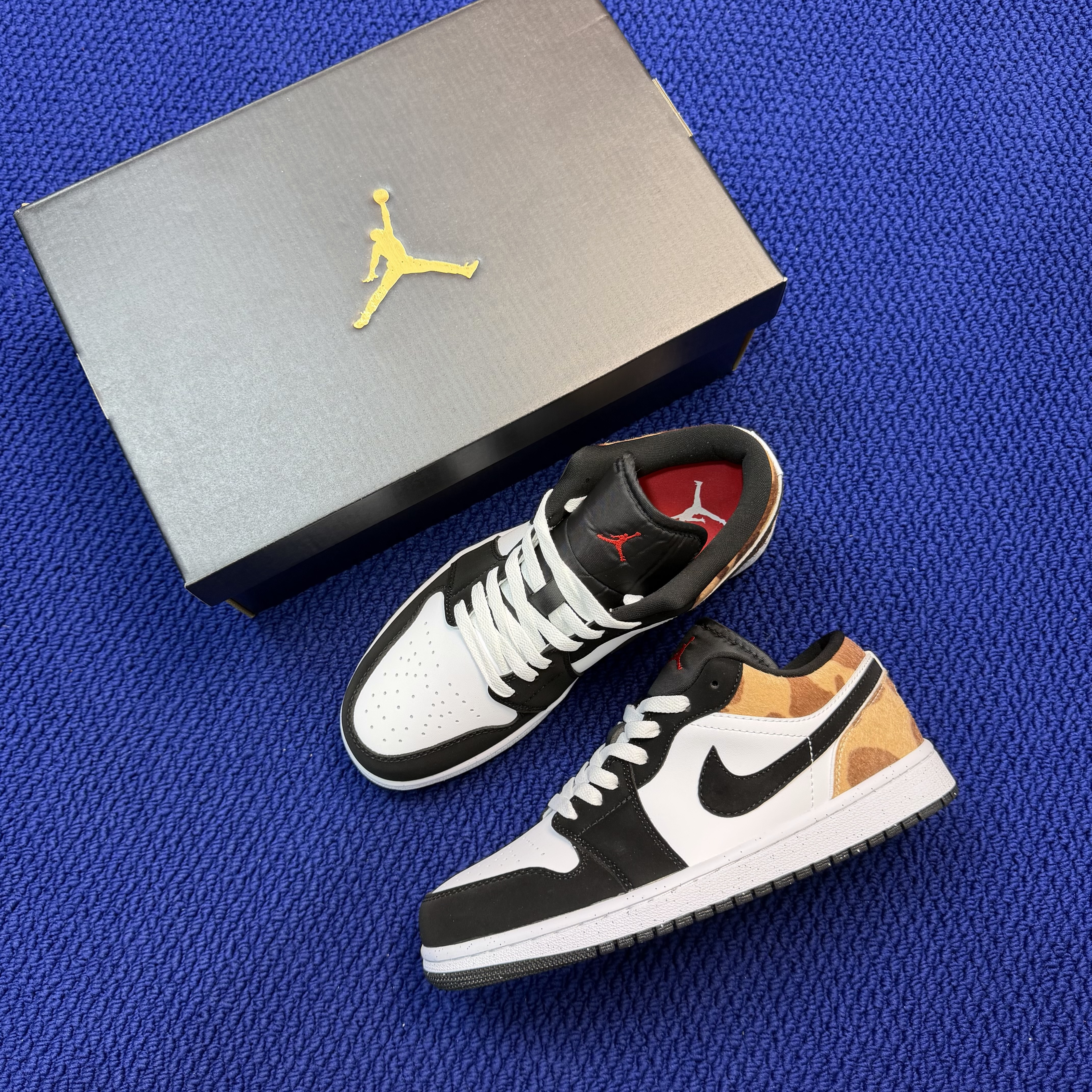 Nike Air Jordan1 Low IX8740-101