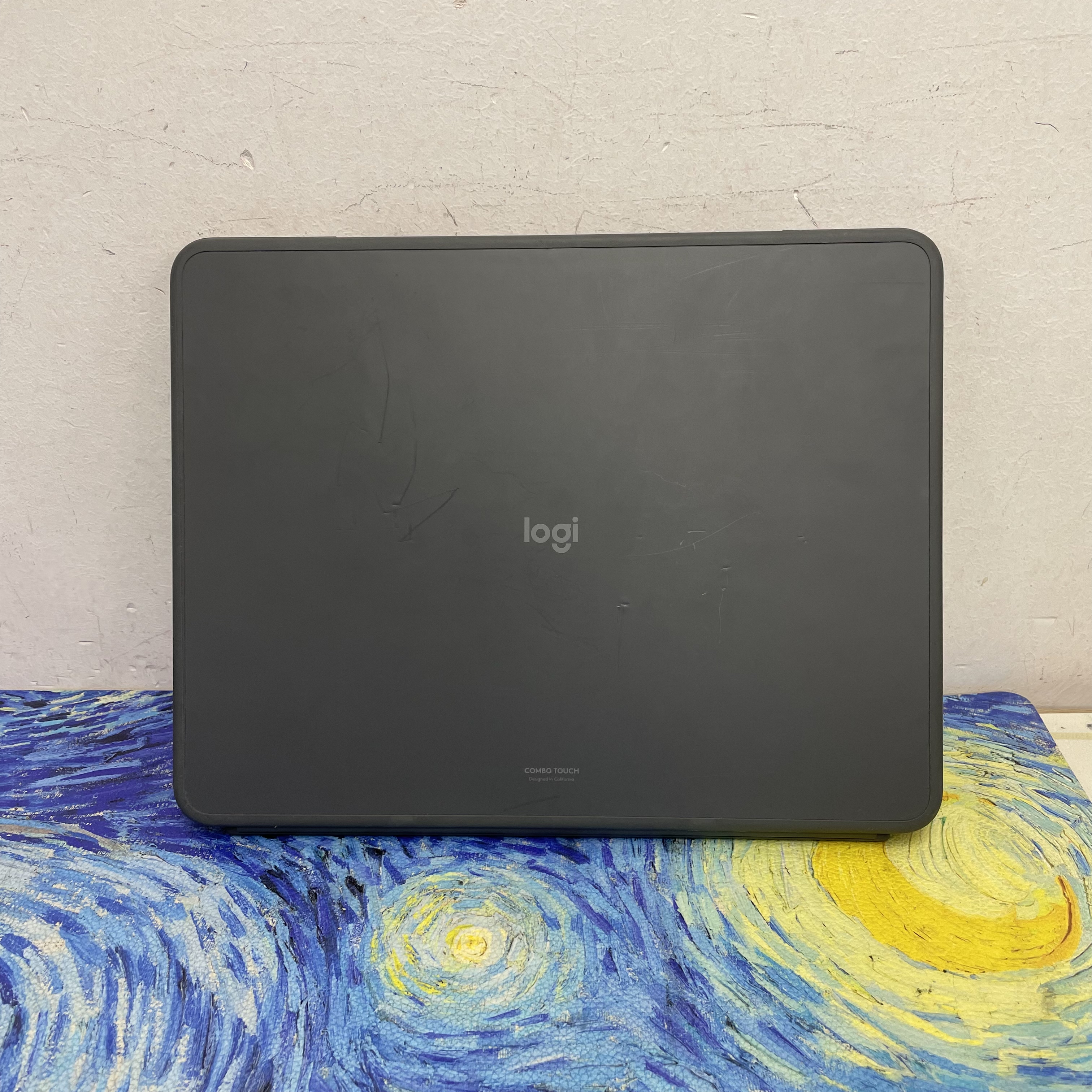 *6020 Logitech Combo Touch Keyboard for iPad Air gen6-7 灰色 gray