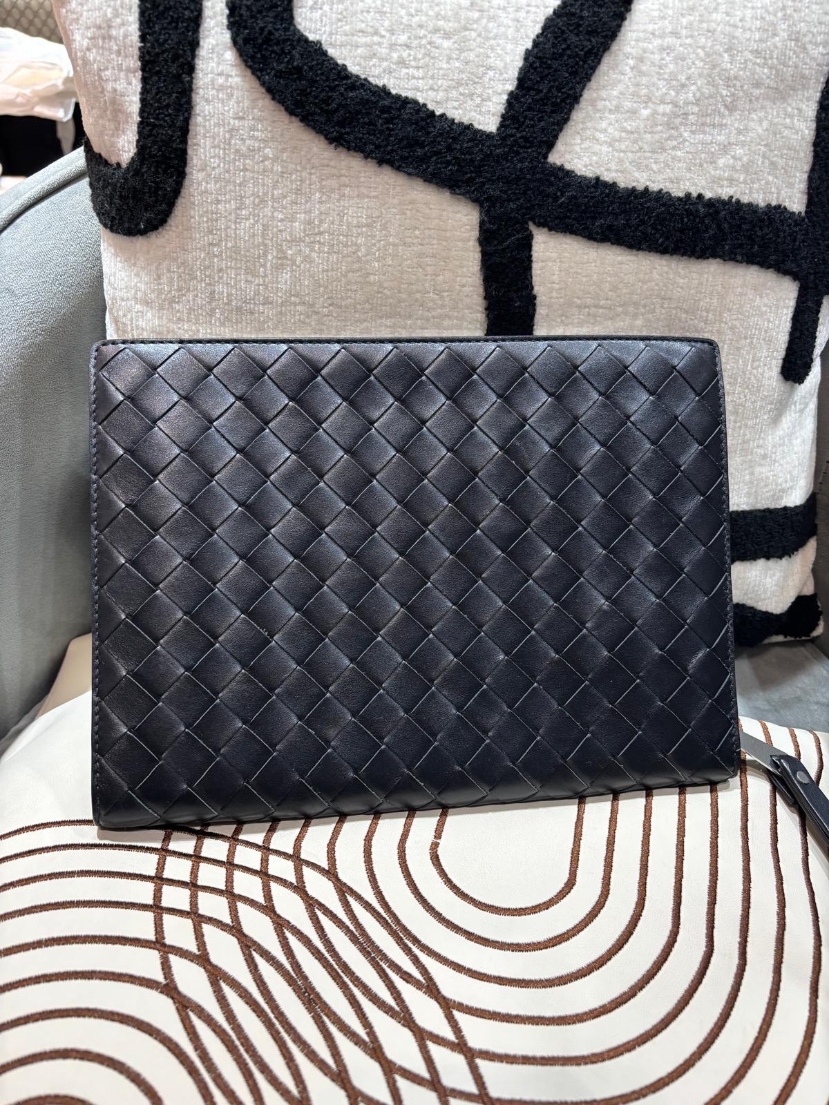 Bottega Veneta BV Intrecciato Document Case clutch 100%Authentic, 98%New ✅Dust bag