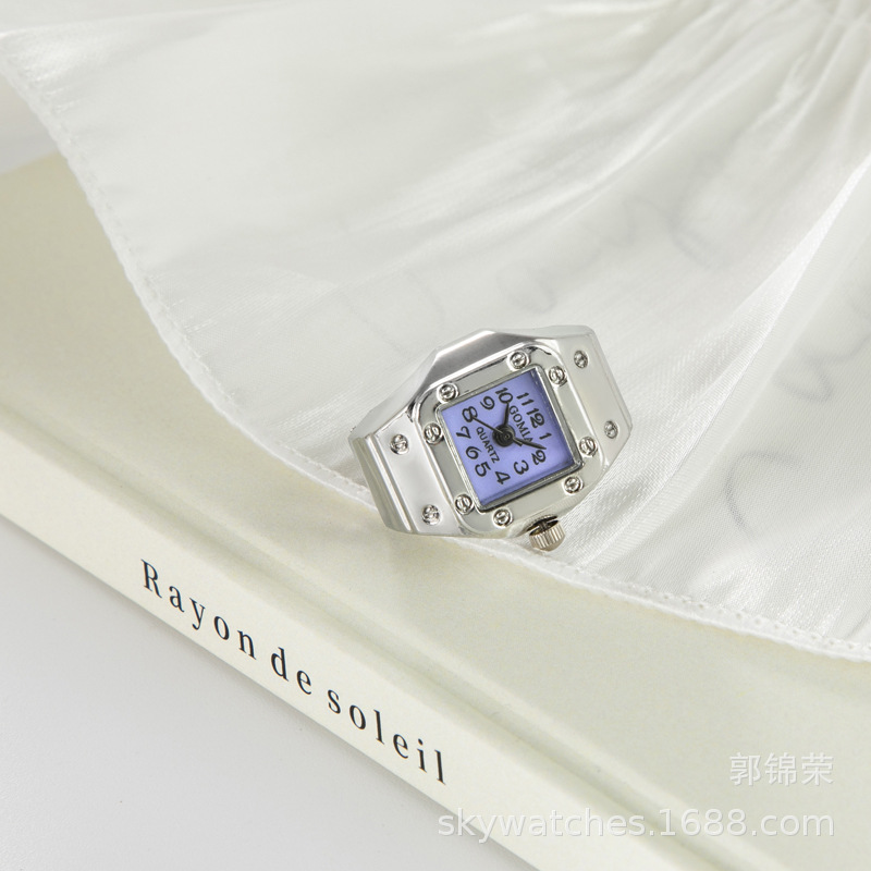 $48隻。2隻起$ 40隻。戒指＋手錶二合一設計影相打卡一流📸 手都靚埋～