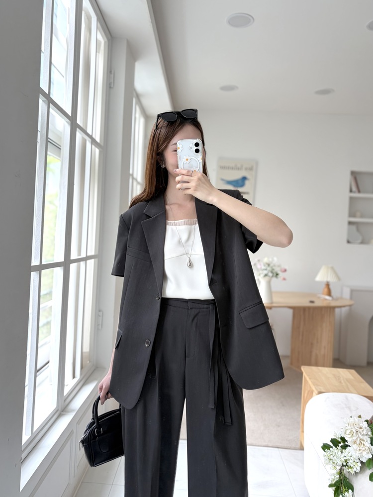 Aveline Relaxed Fit Blazer (Charcoal)