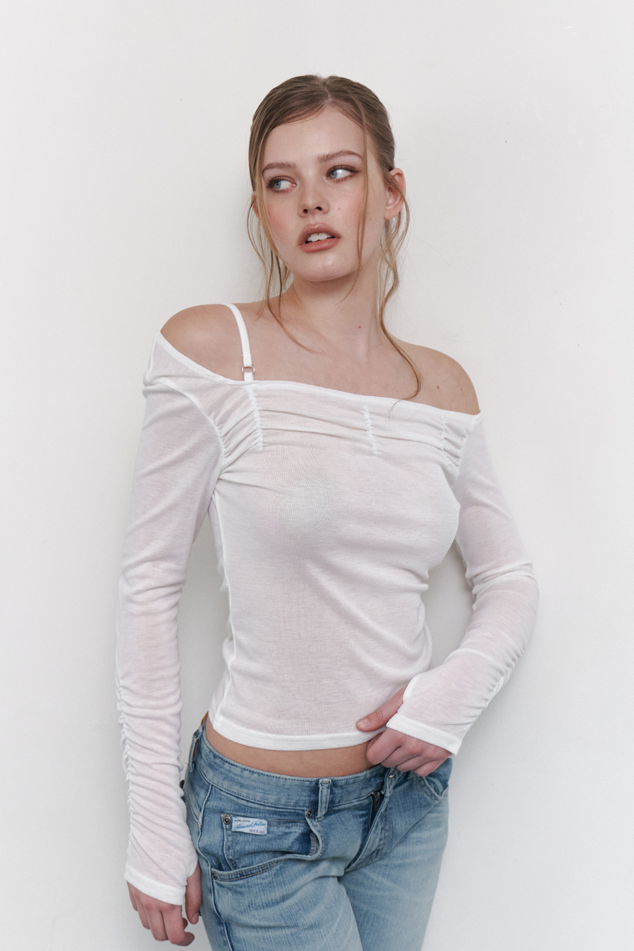 pleaseNOFOLLOW - Halo Unbal Shirring Long Sleeve Top (White)