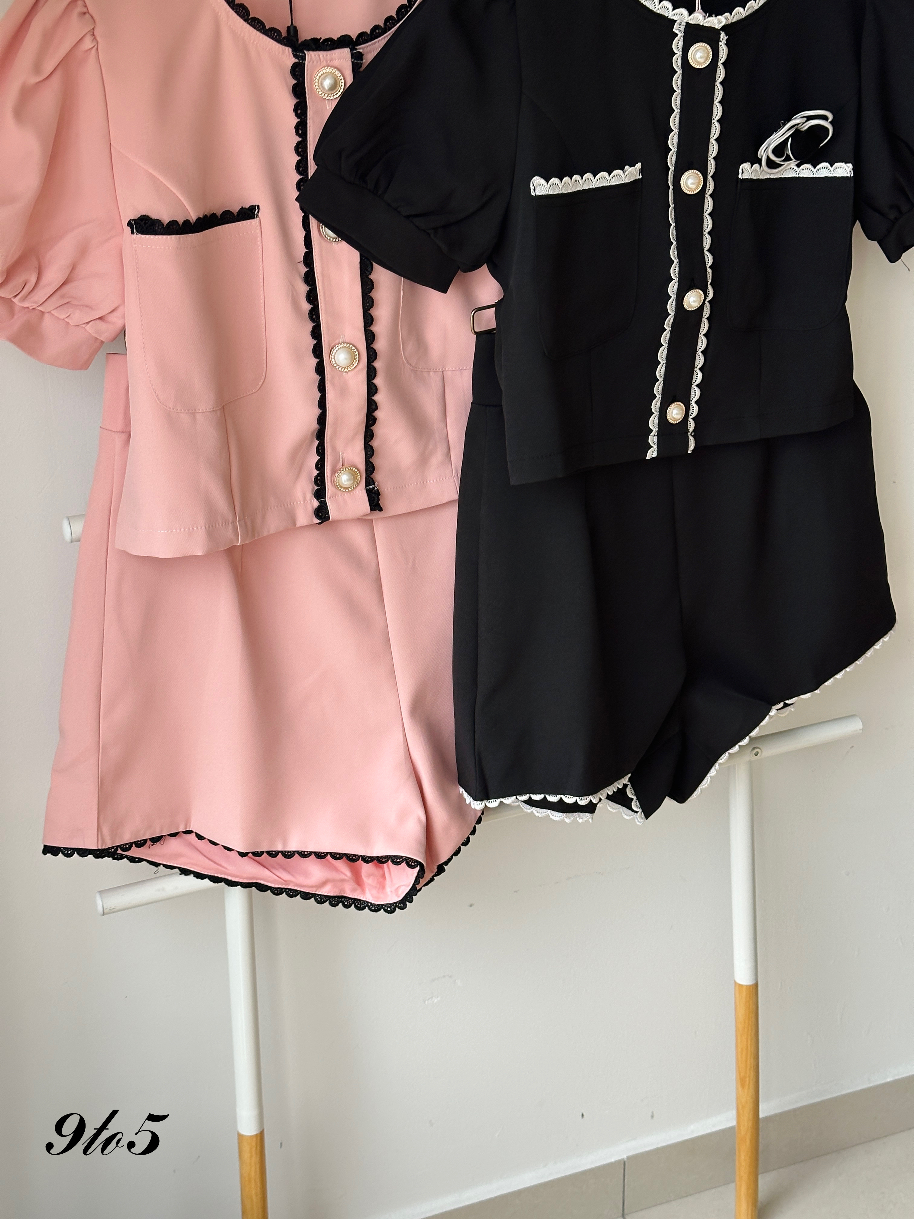 D2318 Tweed Matching Set - Black & Pink