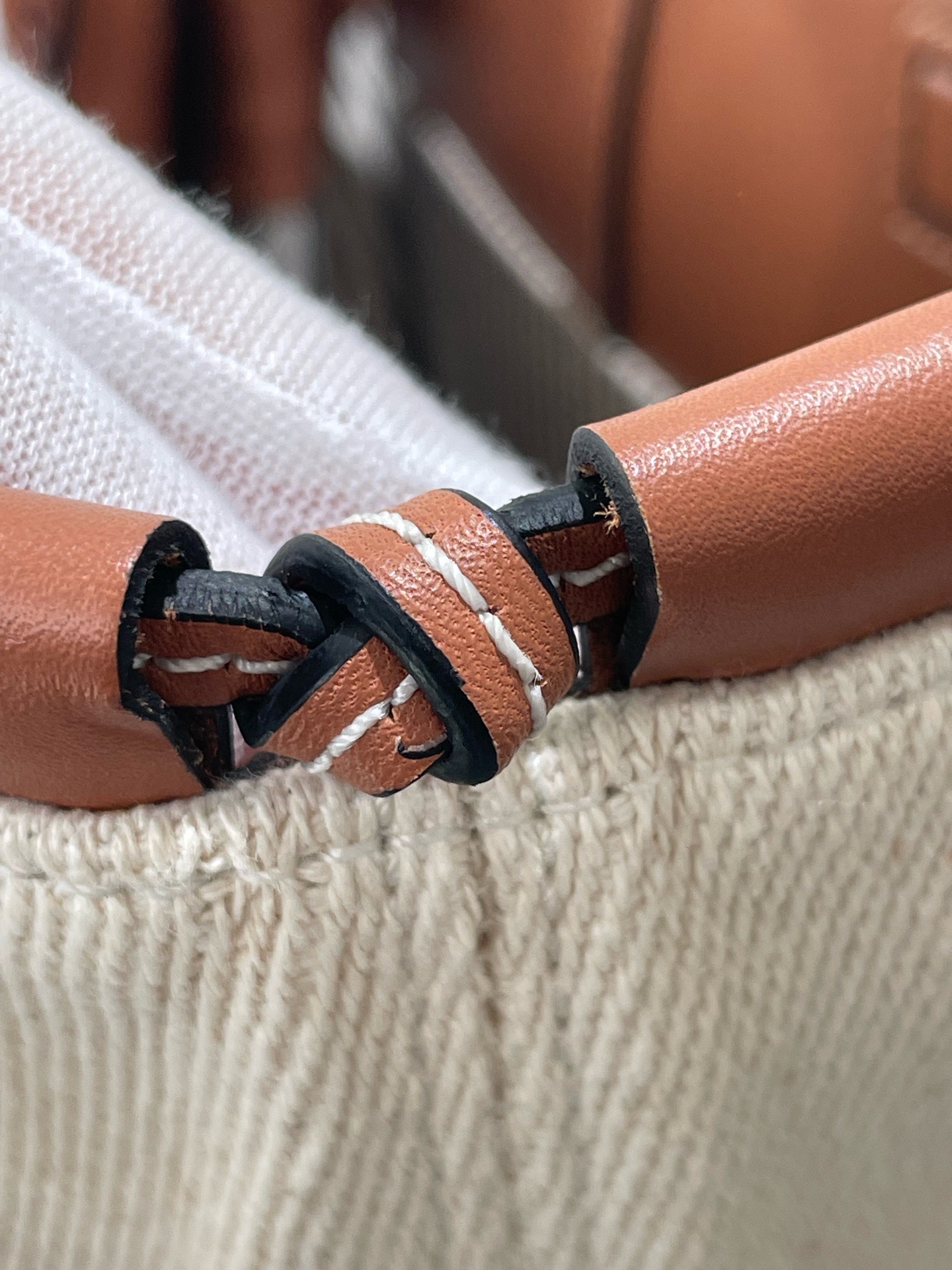 【預訂貨品】LOEWE米色帆布拼焦糖牛皮tote