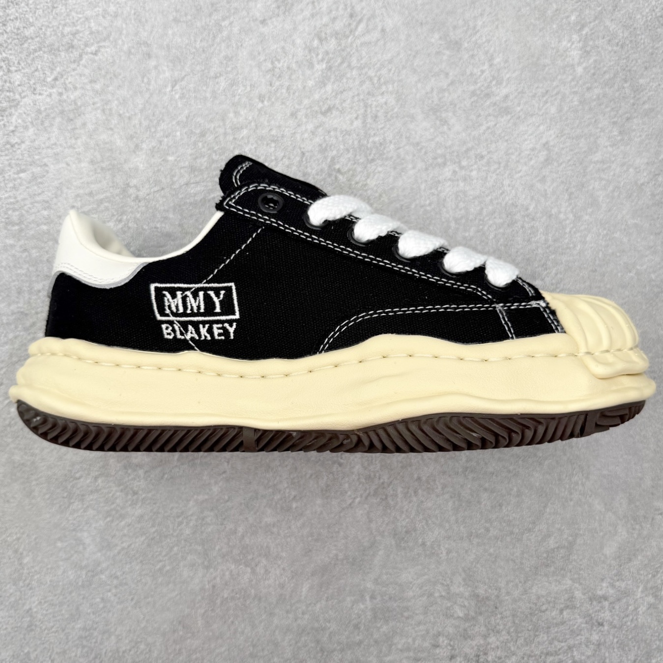 Maison Mihara Yasuhiro MMY "BLAKEY" OG Sole Low-top Sneaker