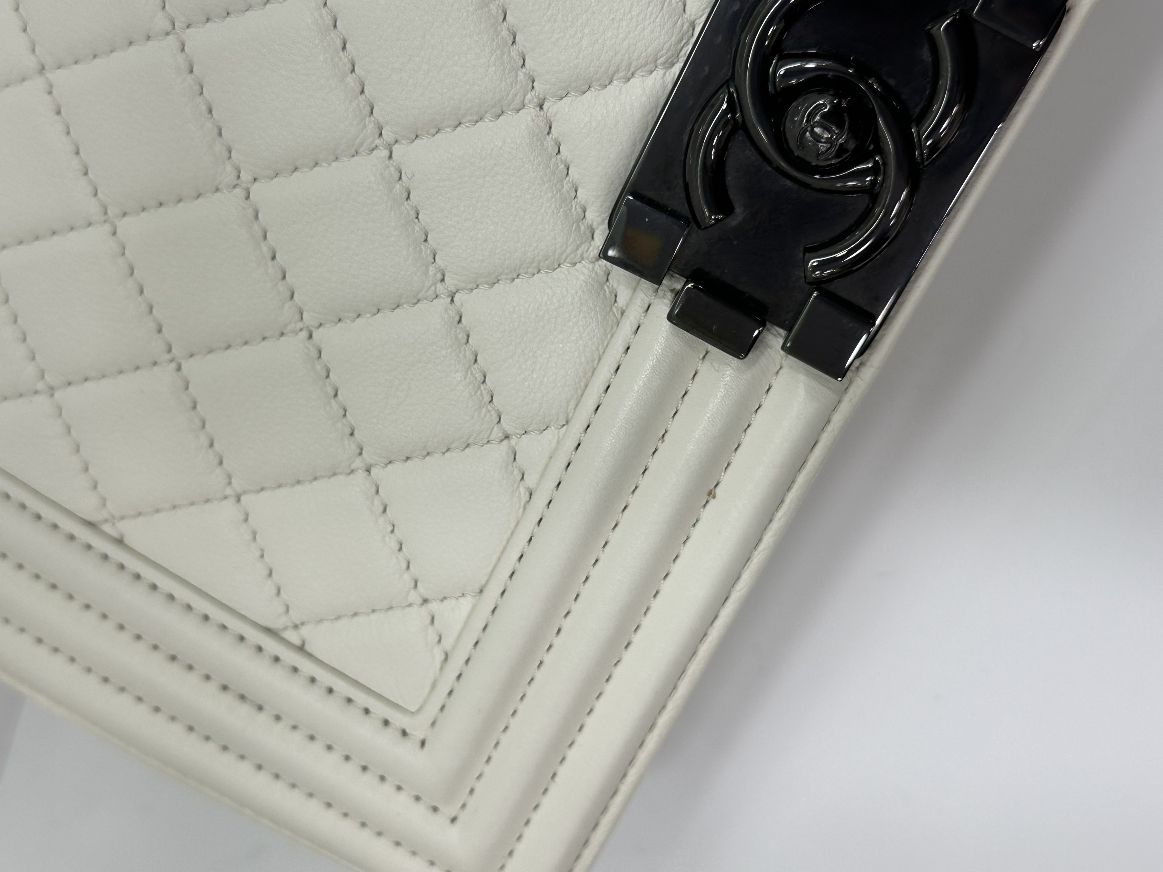 直播貨品 |  [1個-$100 2個-$300］EE103