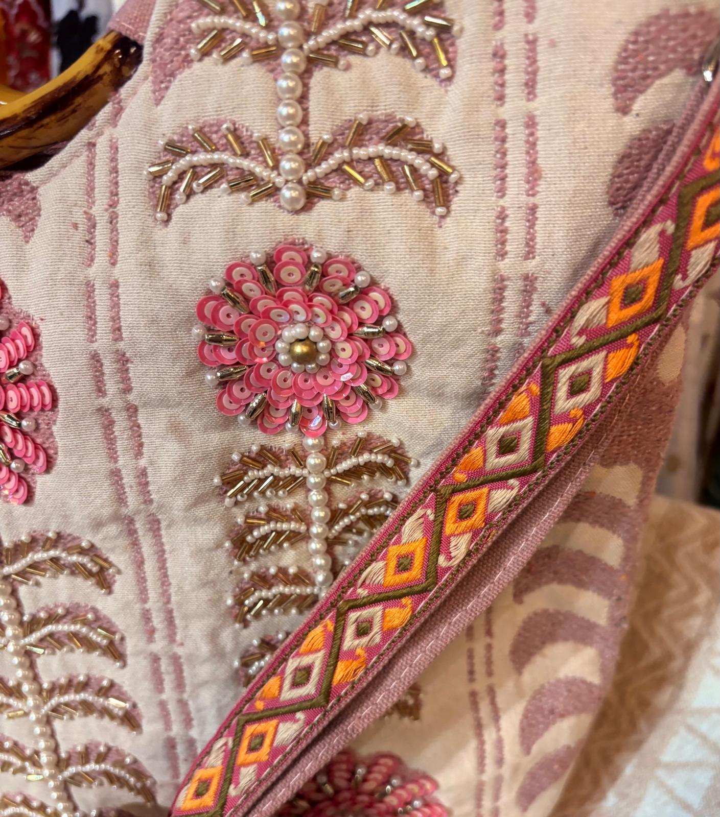 印度製造 - 粉紅色珠片刺繡木手挽袋