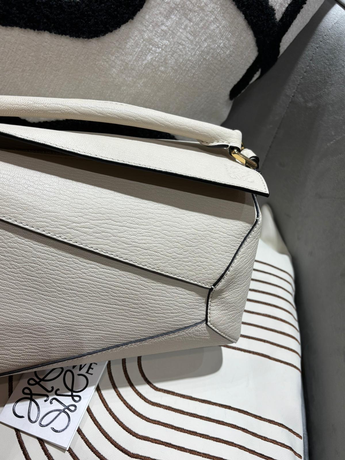 Loewe Puzzle Edge Small 100%Authentic, 99%New ✅Booklet ✅Dust bag