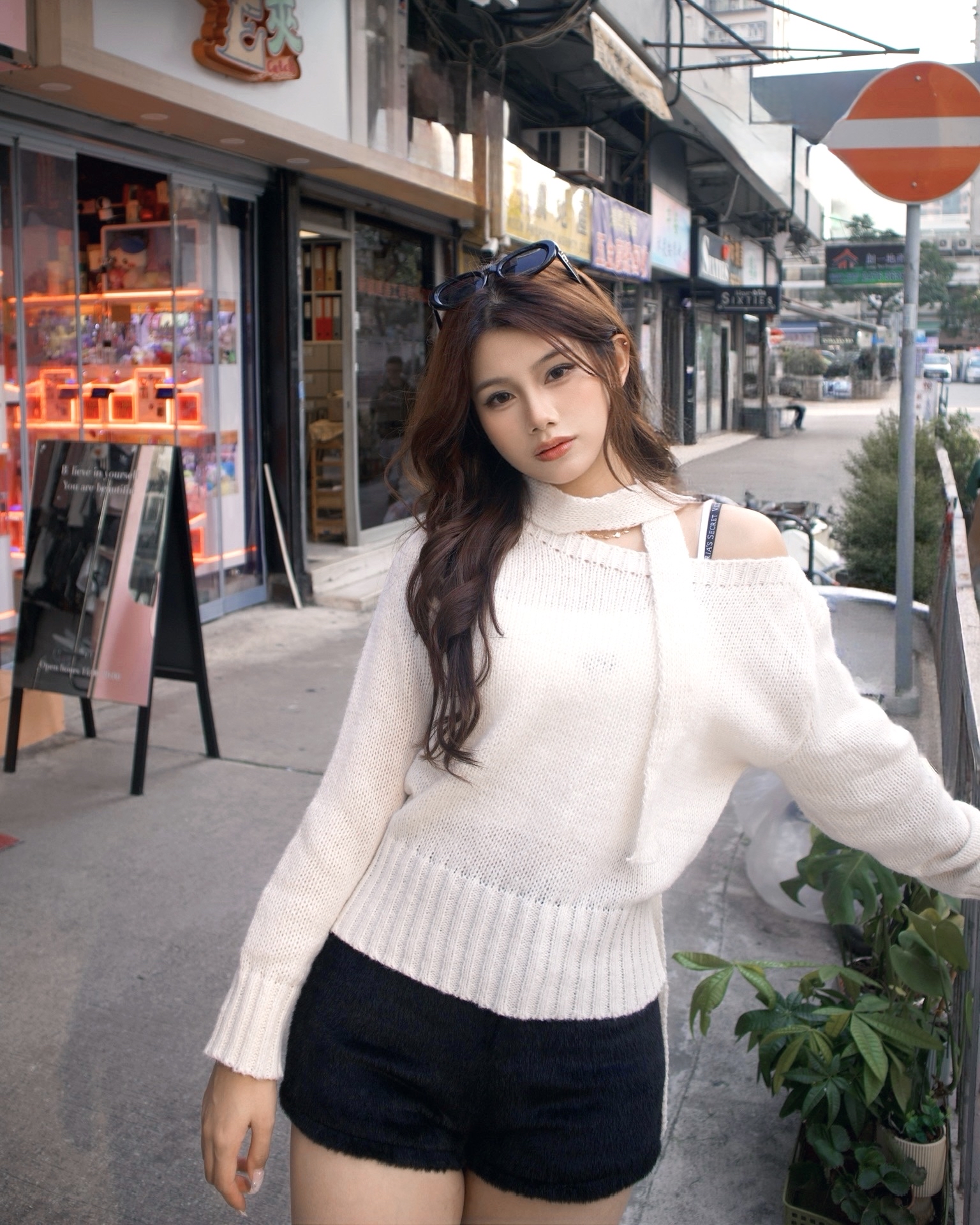 東大門短款針織毛衣+掛頸巾