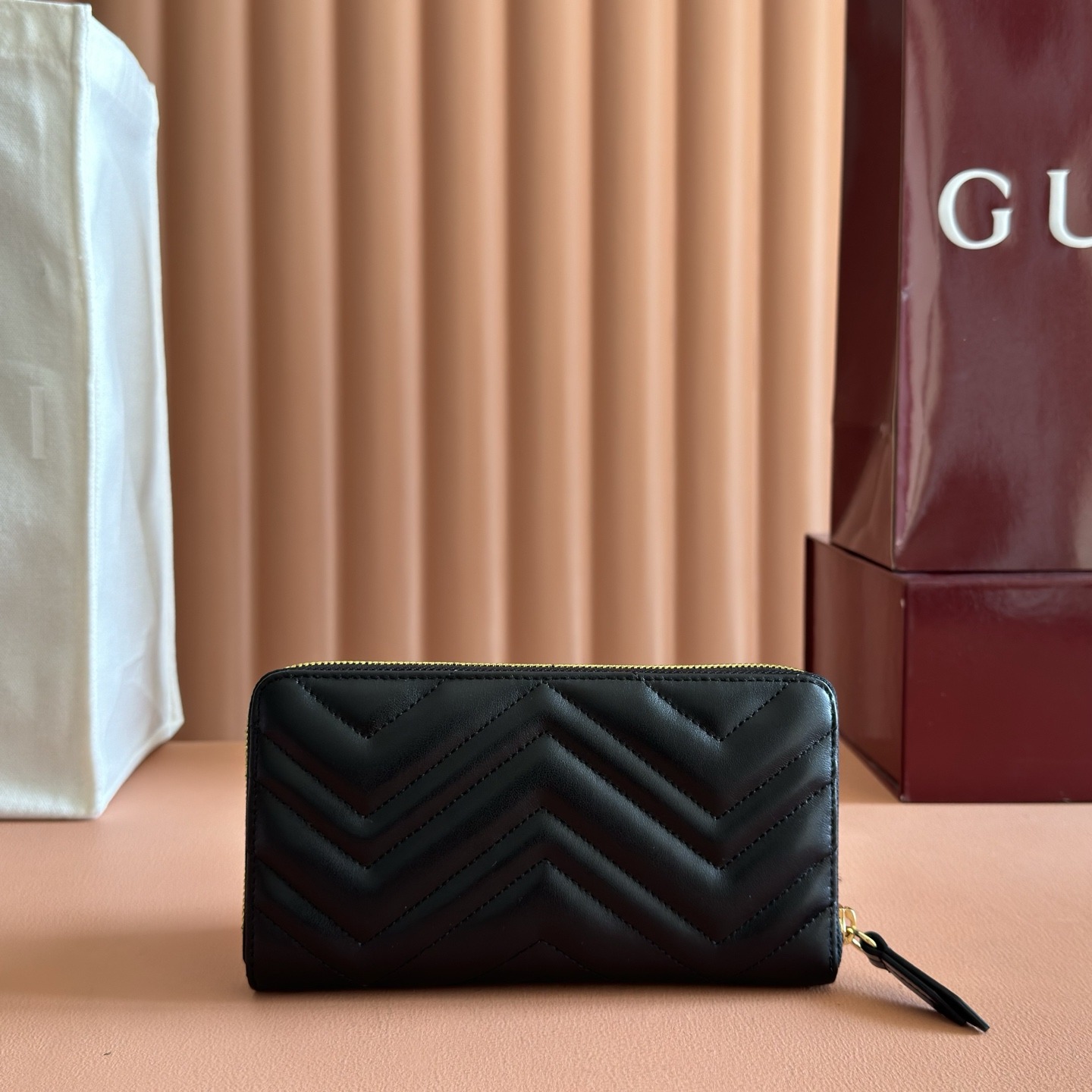 【原單】Gucci GG Marmont 系列全拉鍊式銀包