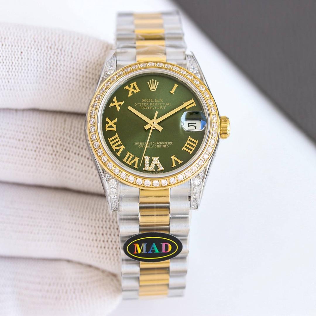 C厂 劳力士 ROLEX 🎮MK5 GMT格林尼治升级版。采用正品一致904L钢材，一体成形的陶瓷白金字体圈口与正品一致。🎮全新3285一体机芯。同步正品GMT针通过正反调时间及日历，配件通用原装。904L钢表壳表链，蓝宝石镜面，超级夜光，双向陶瓷旋转表圈，折叠表扣