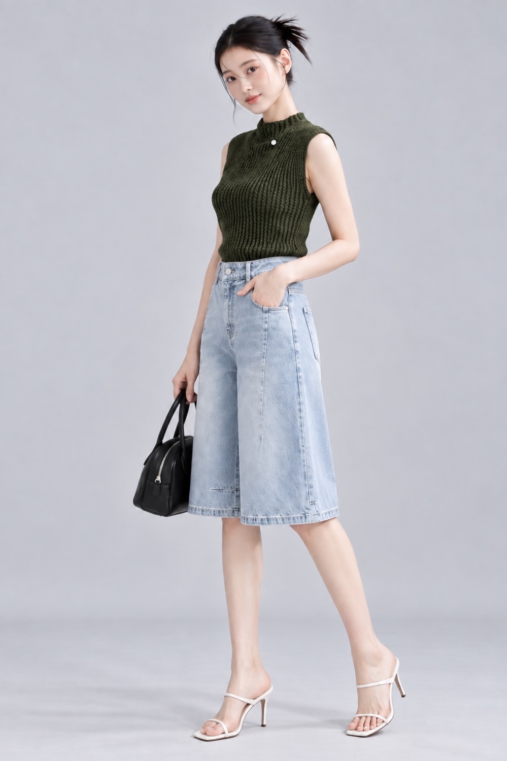 981 Textured Sleeveless Knit Top