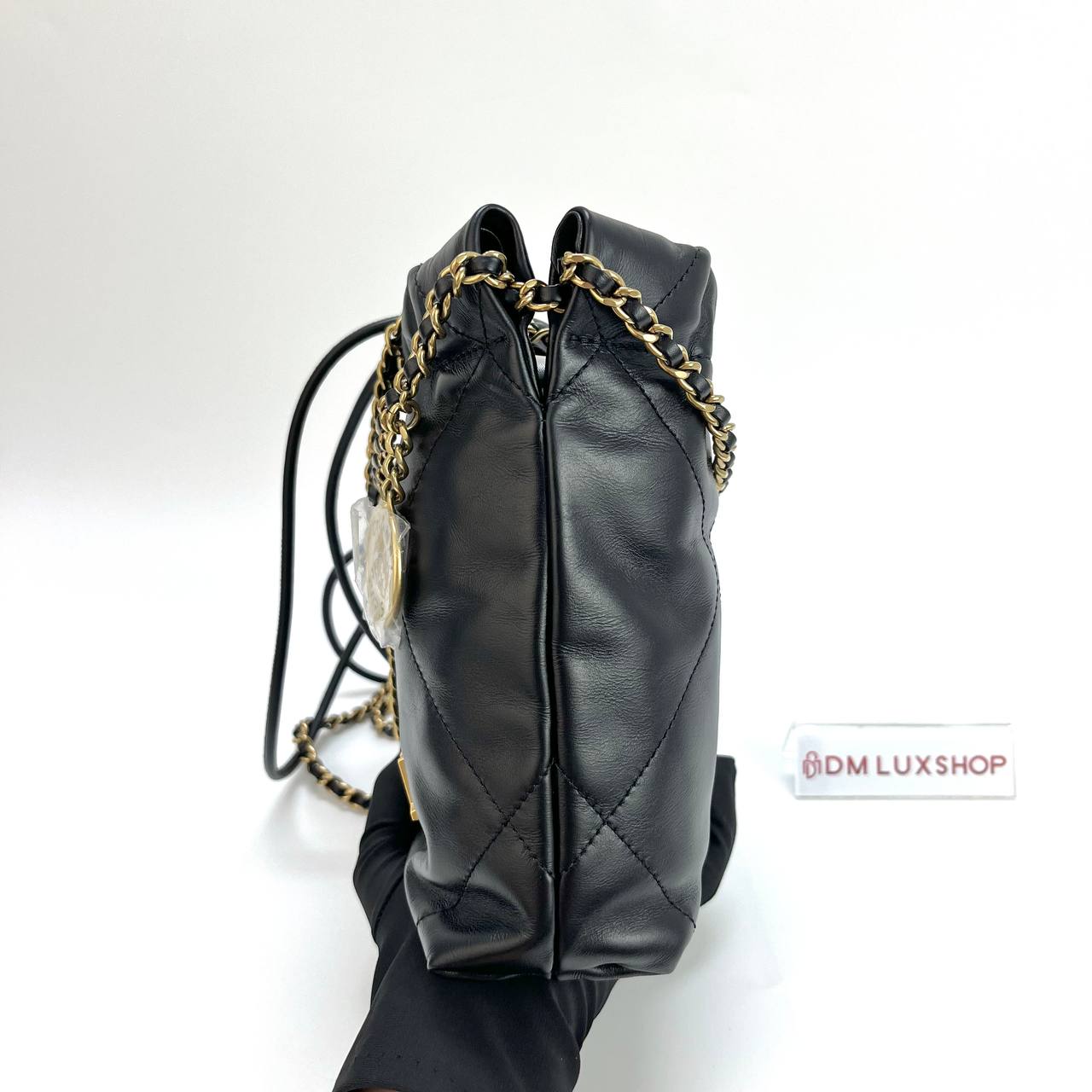 Chanel 22 Mini Black GHW (Microchip)