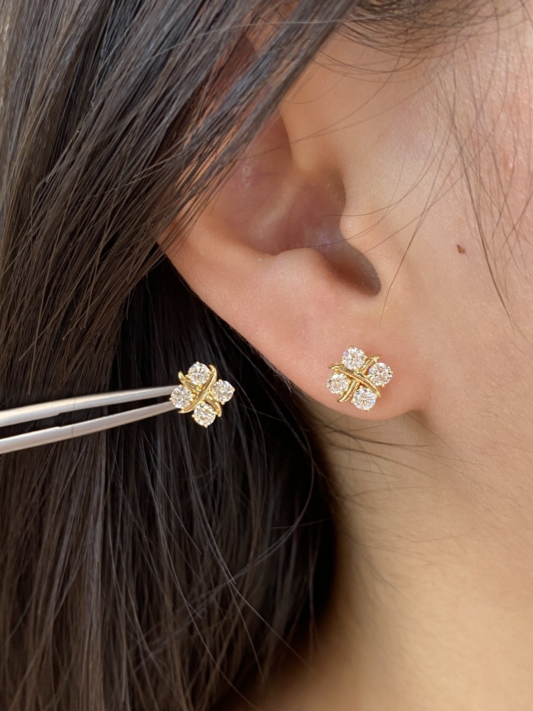 18K Diamond Earrings 