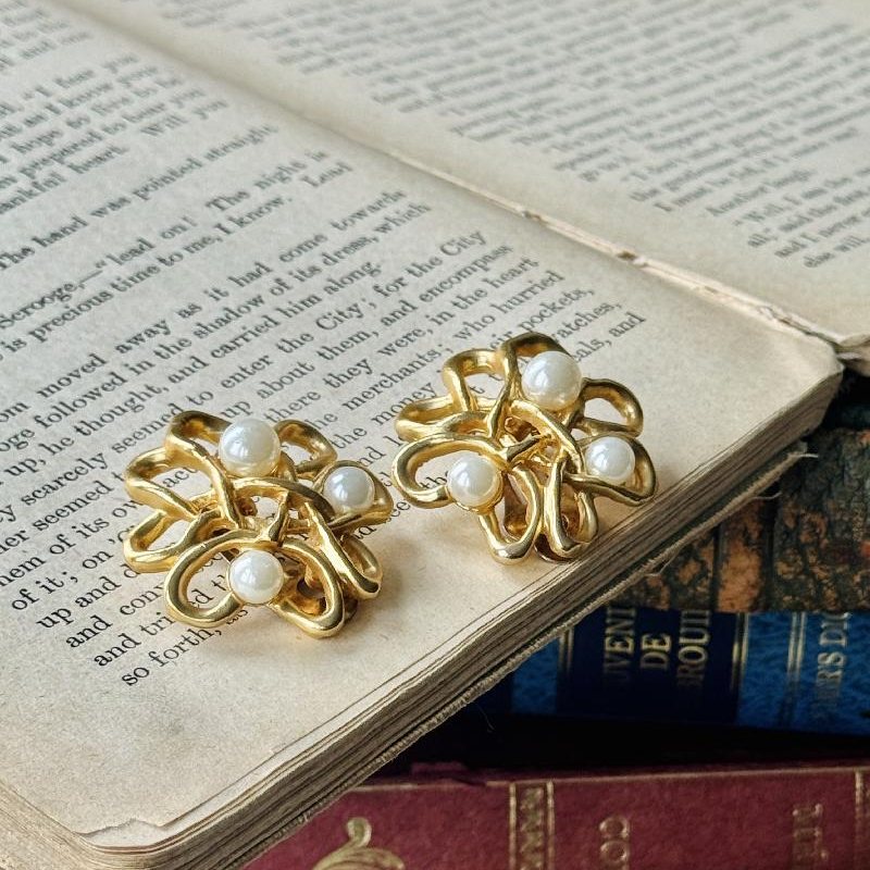 1980s Golden Abstract Pattern Faux Pearl Statement Clip Earrings(MT2538)