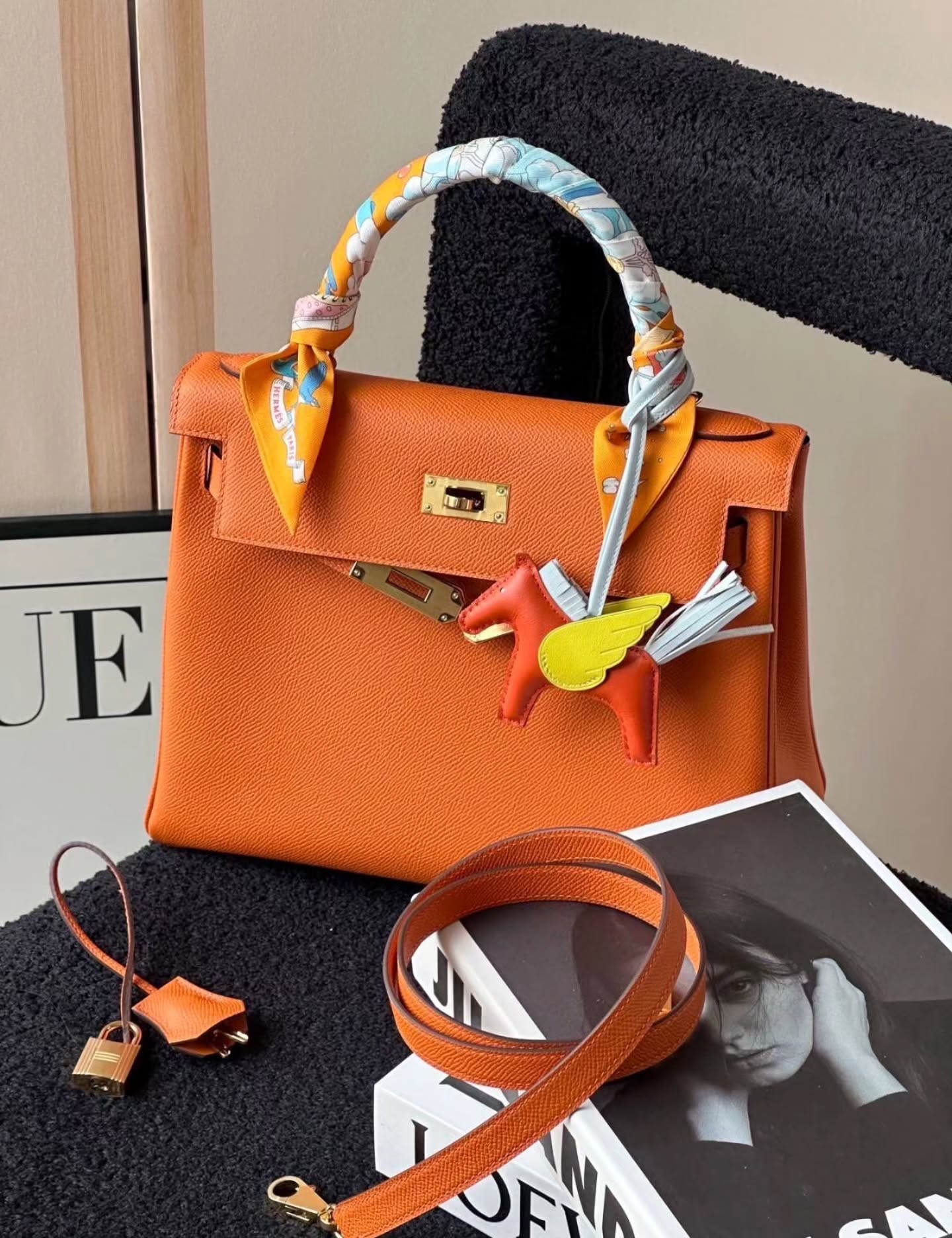 包包系丝巾 🇨🇳