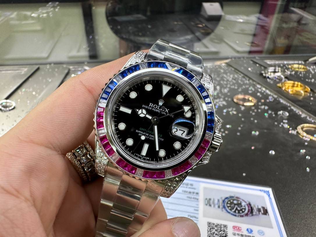 出货实拍🚚💯 劳力士 GMT 改装罗渣同款 整表包裹18K白金 厚金 金光闪闪 细节分享 (承接市场镶嵌南非真钻 18K金 24K包真金 包金效果就是用最少的钱达到K金效果真金包裹表面永不掉色）🤟🏻🔥