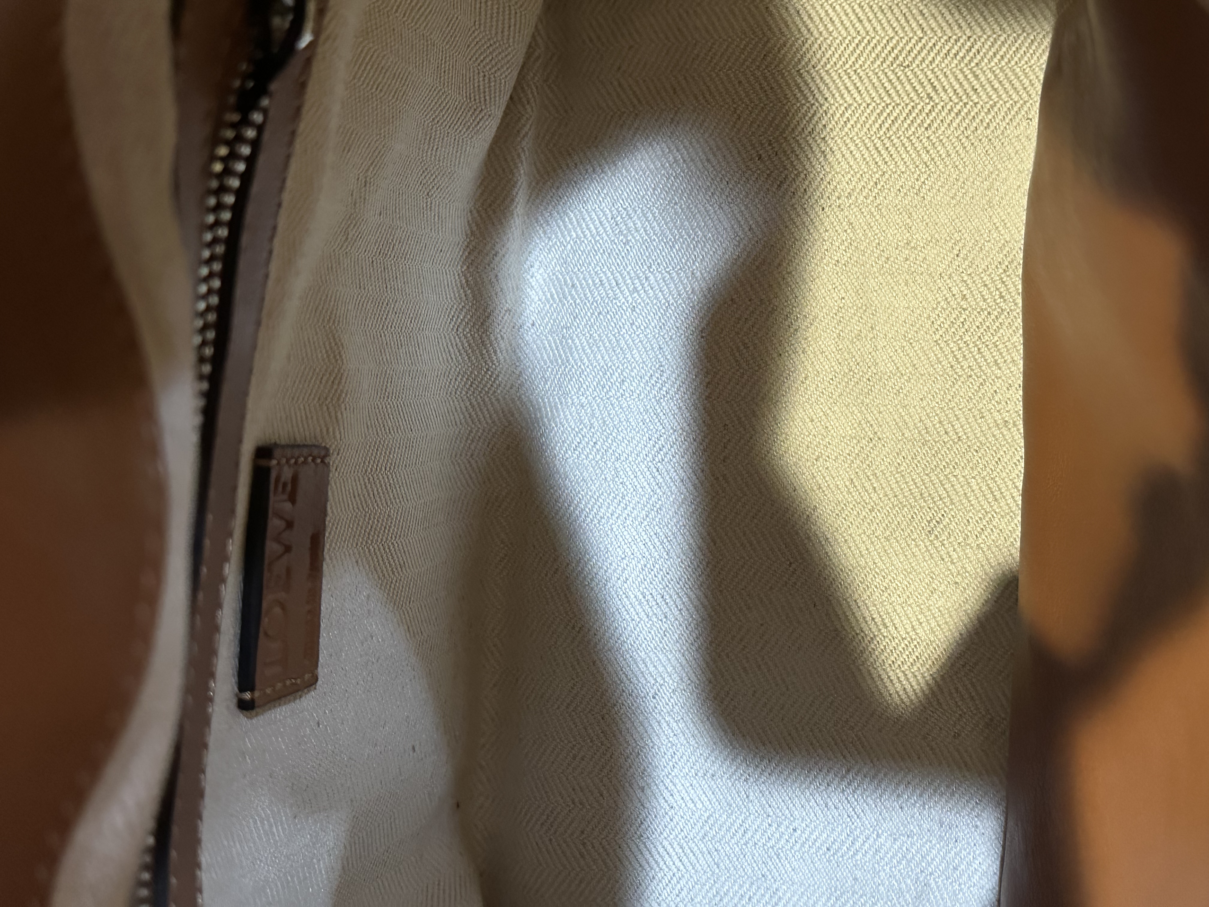 Pre-Owned Loewe Flamenco leather shoulder bag / Product Code: 26040517