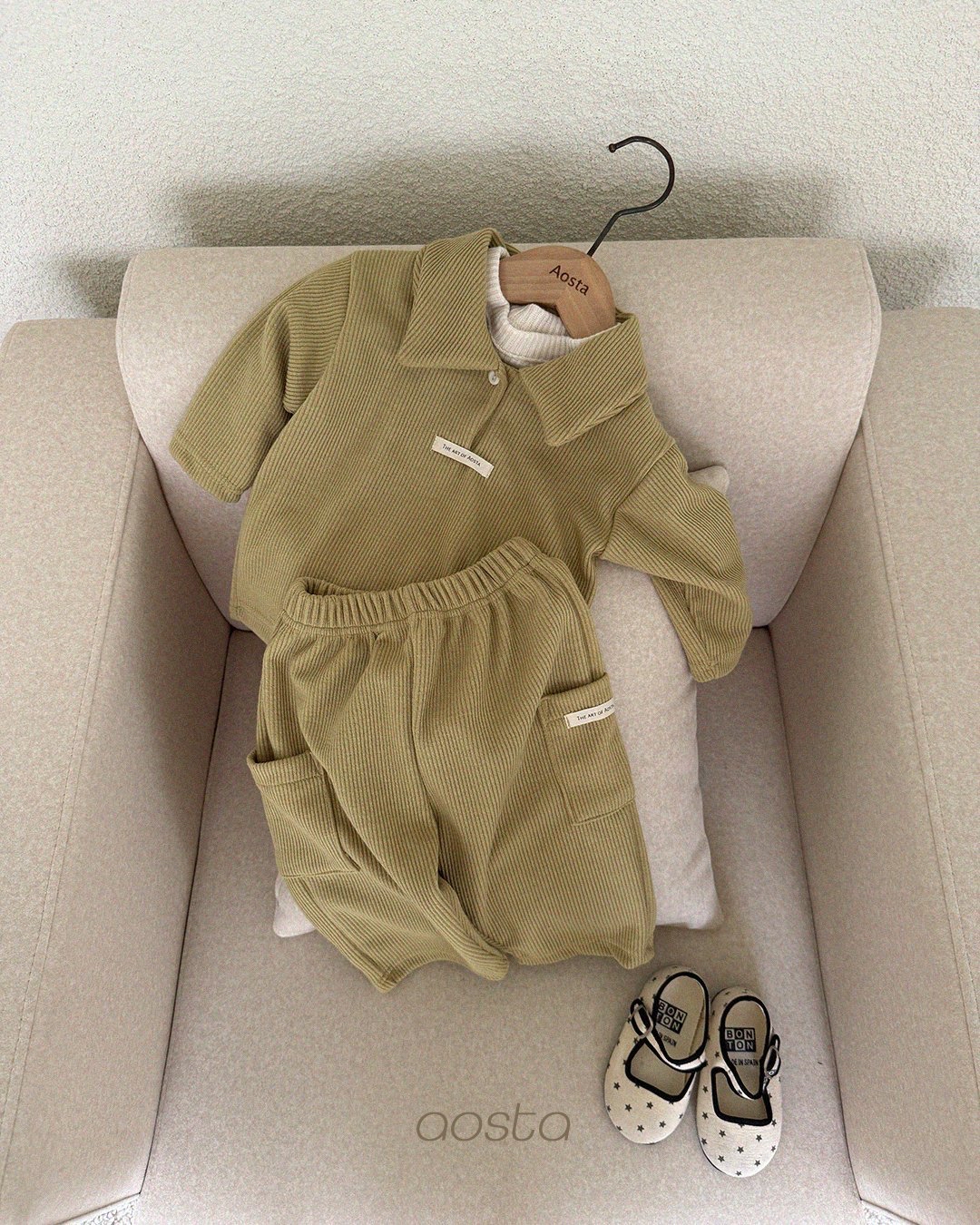 Aosta | [Mulmul Collar T]