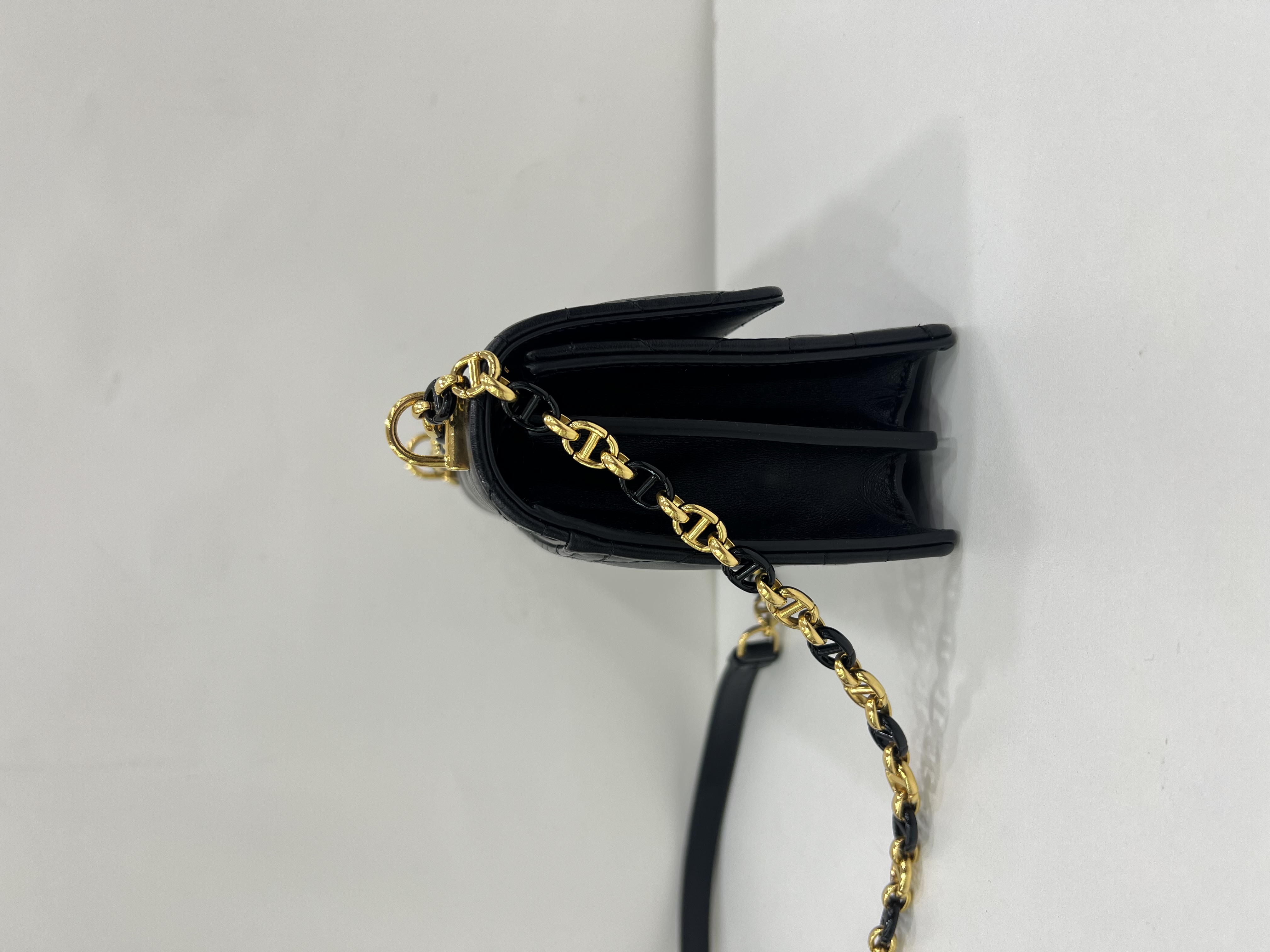 直播貨品 |  [1個-$100 2個-$300］E31