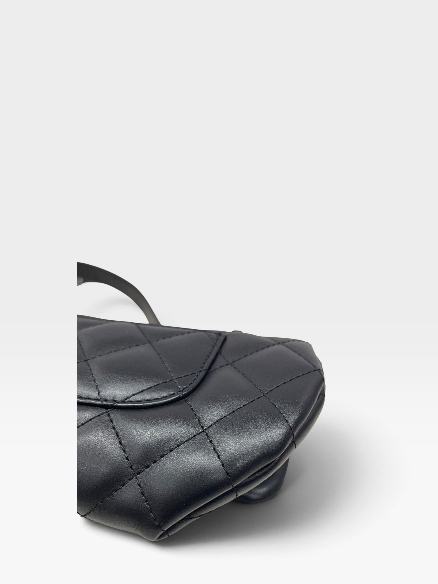 Pre-Owned CHANEL Uniform Flap Belt Bag / Product Code: 090903
