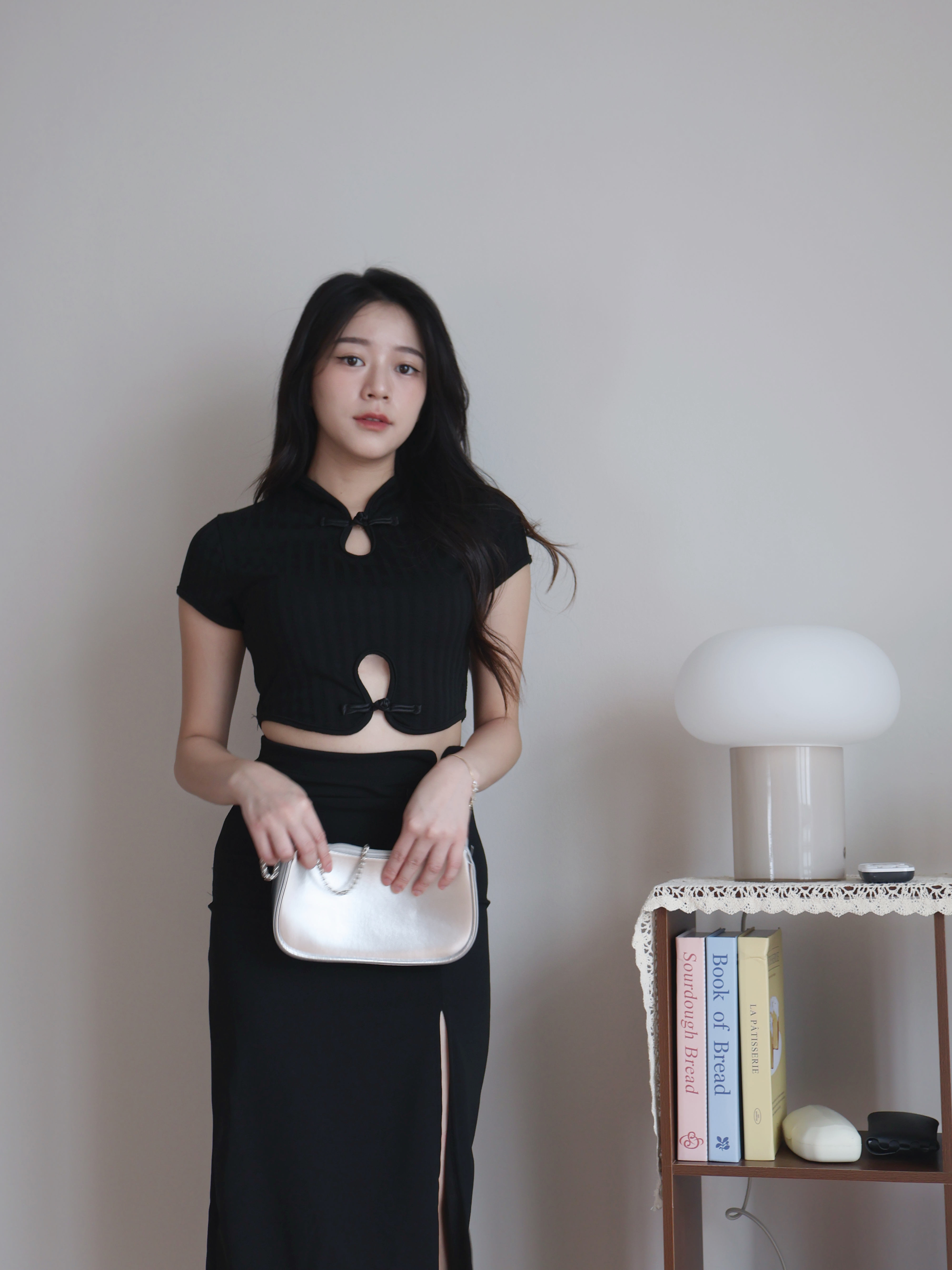 Serene Chinese Tee | Black