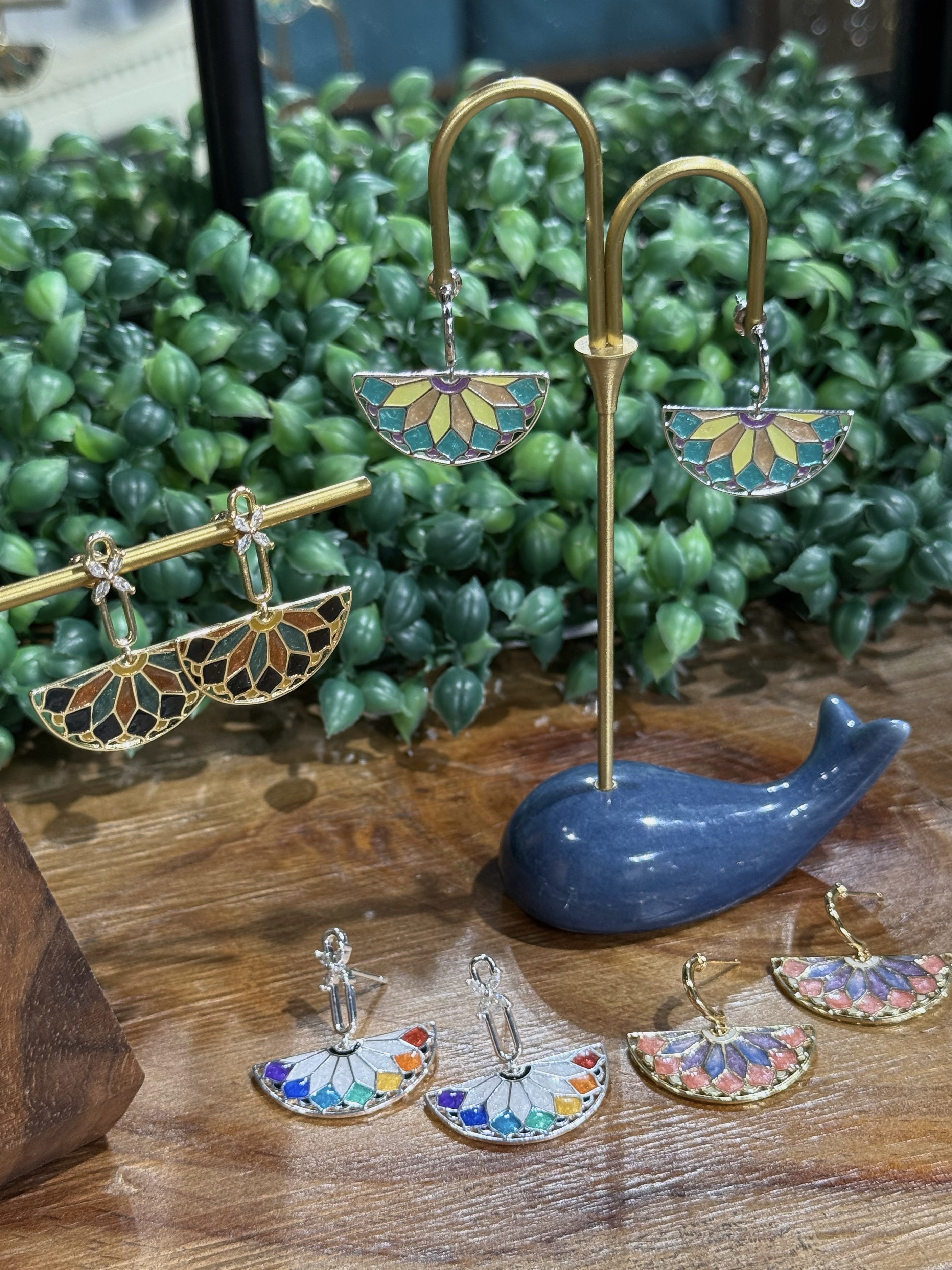 花窗晨光 Sunrise Window Dangle Earrings | 垂墜款耳環 