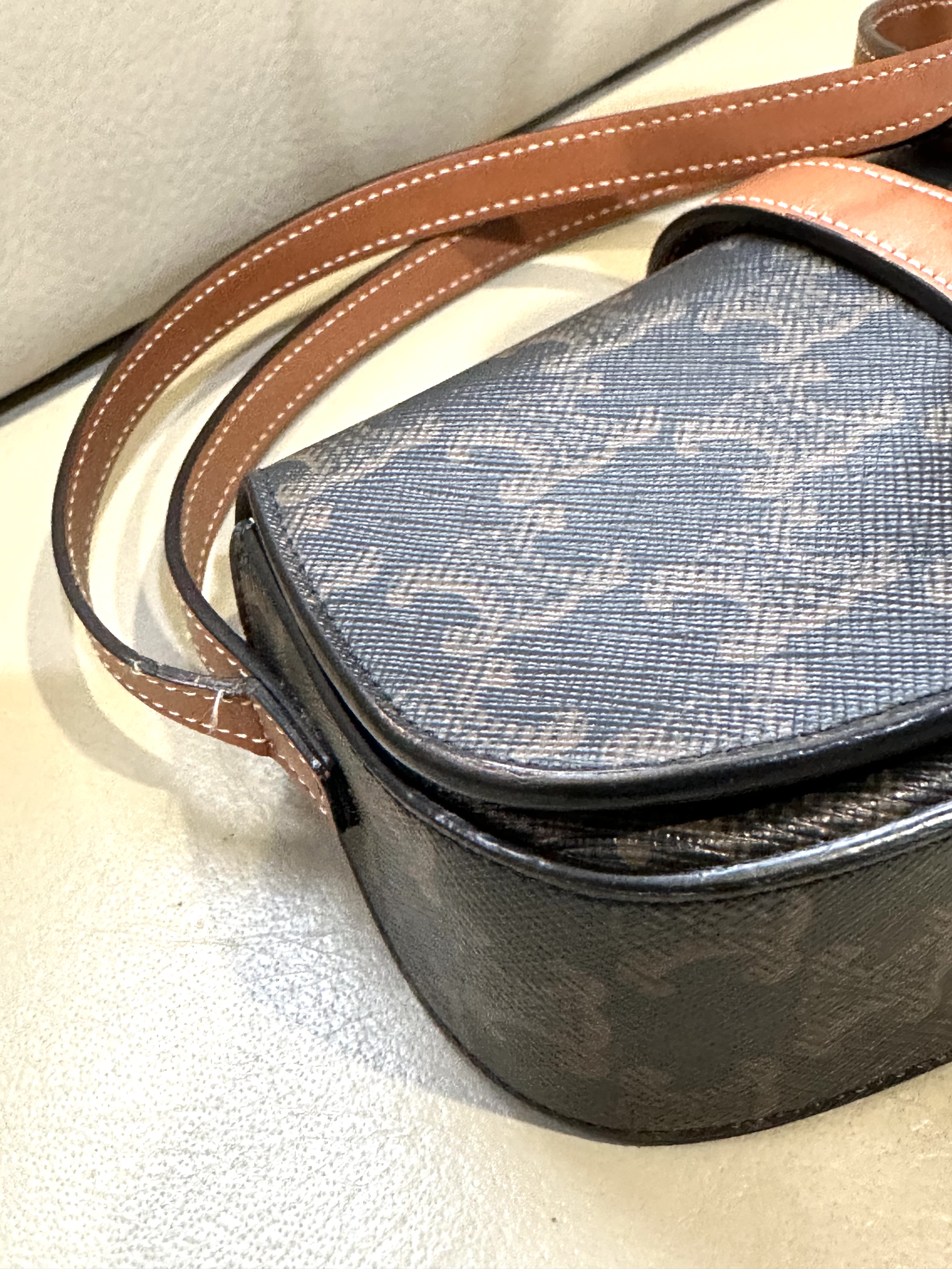 Pre-owned Celine Triomphe Canvas Clutch on Strap Tabou / Product Code: 26040503