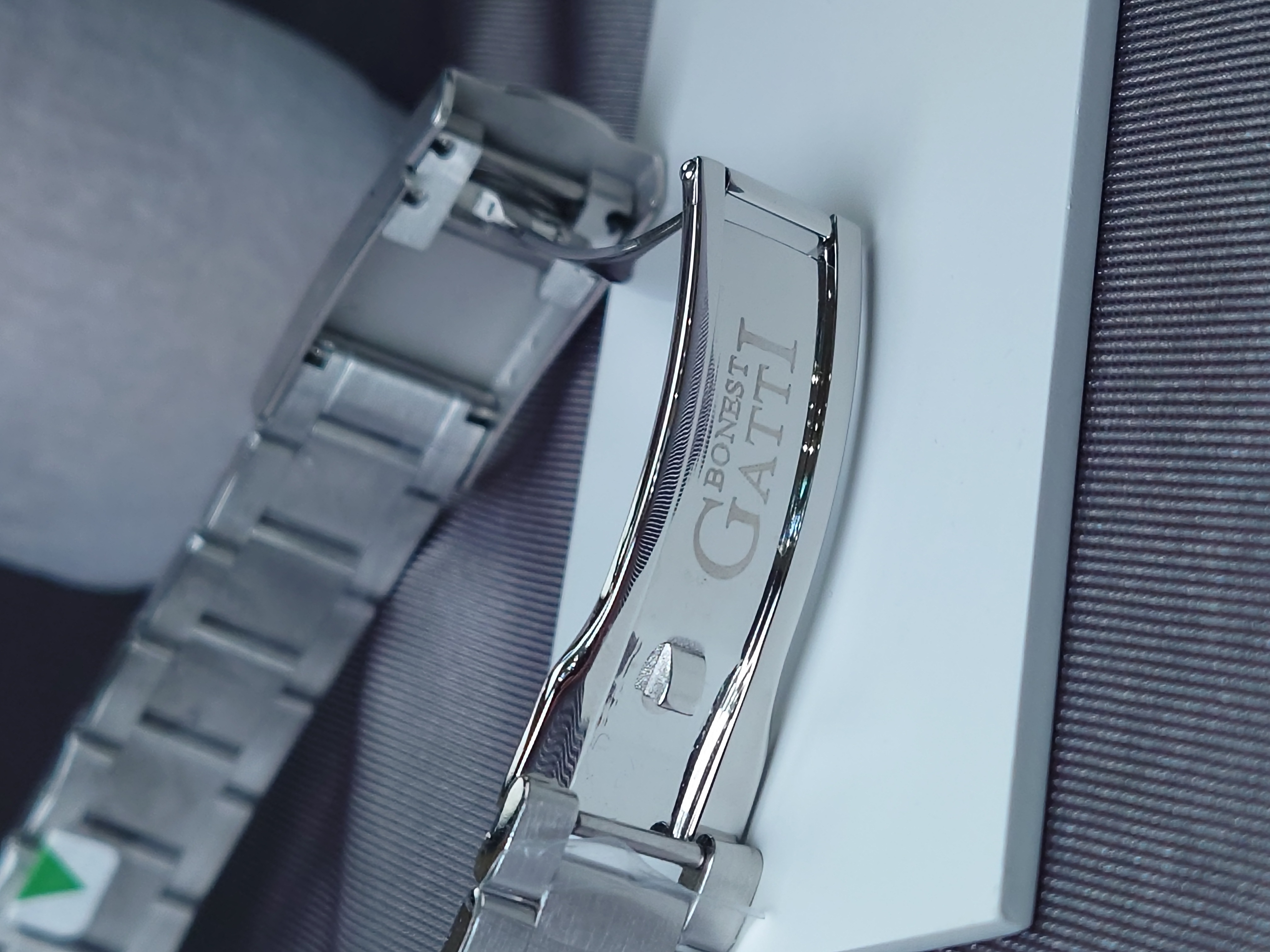 Bonest Gatti 隱藏錶面馬年特別版動錶 BG8015-S4 橙