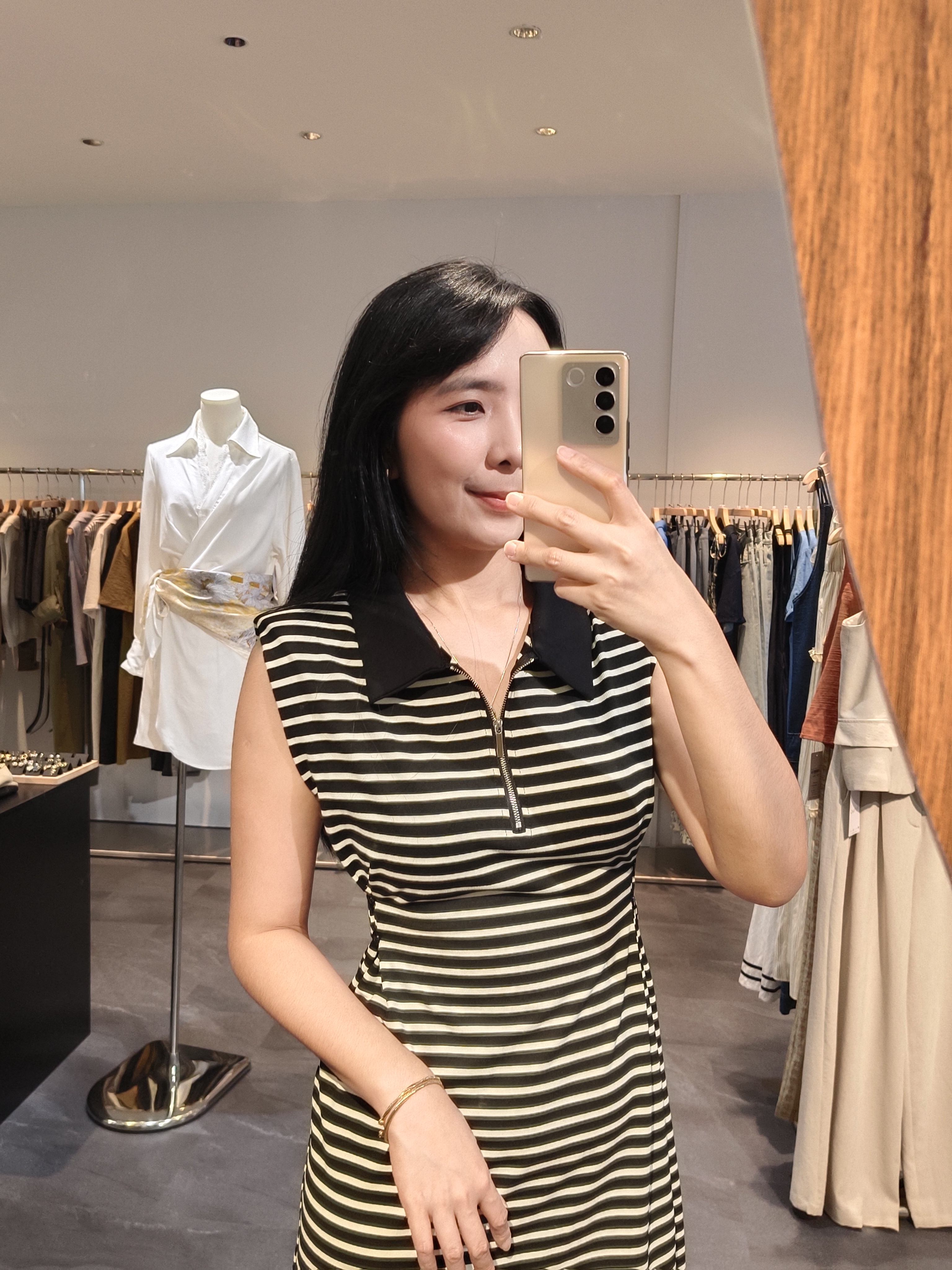 翻领条纹连衣裙