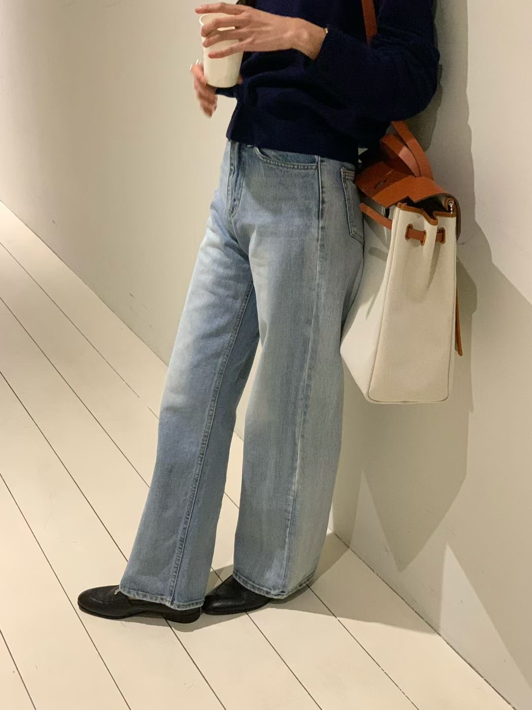 偏細牛仔褲 (建議選大一碼)