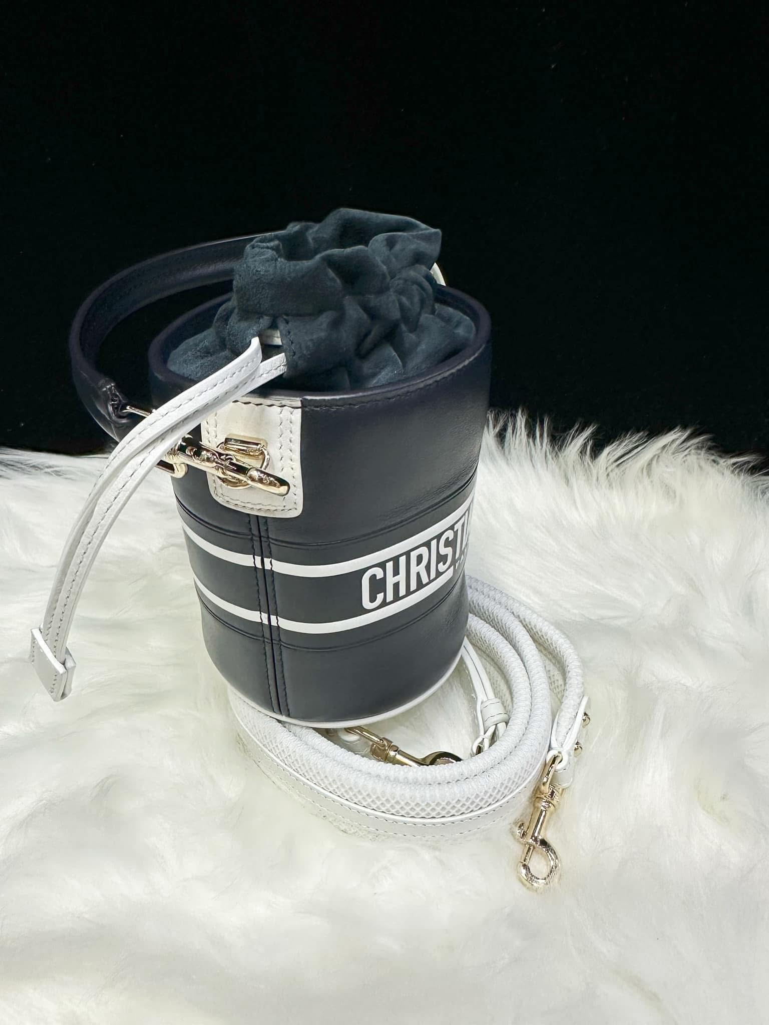 Dior Vibe bucket mirco navy