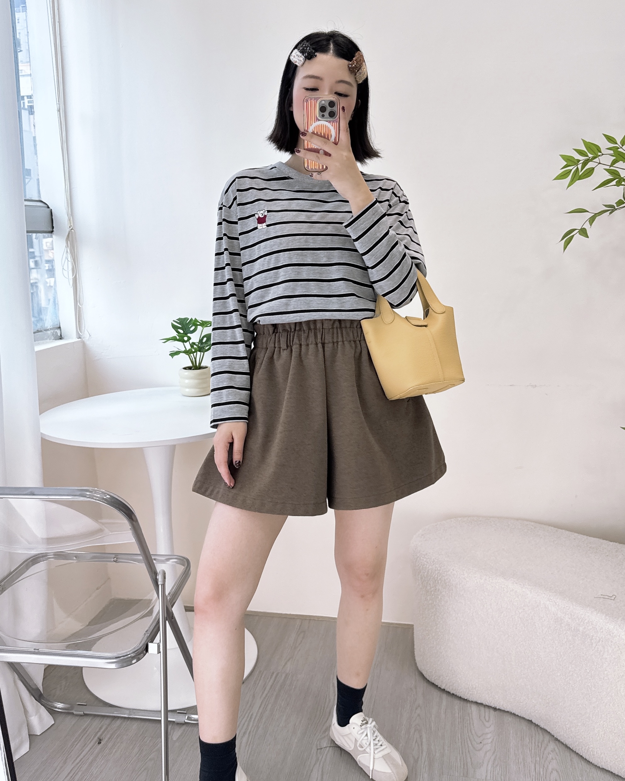 橫間刺繡熊仔薄上衣 2色