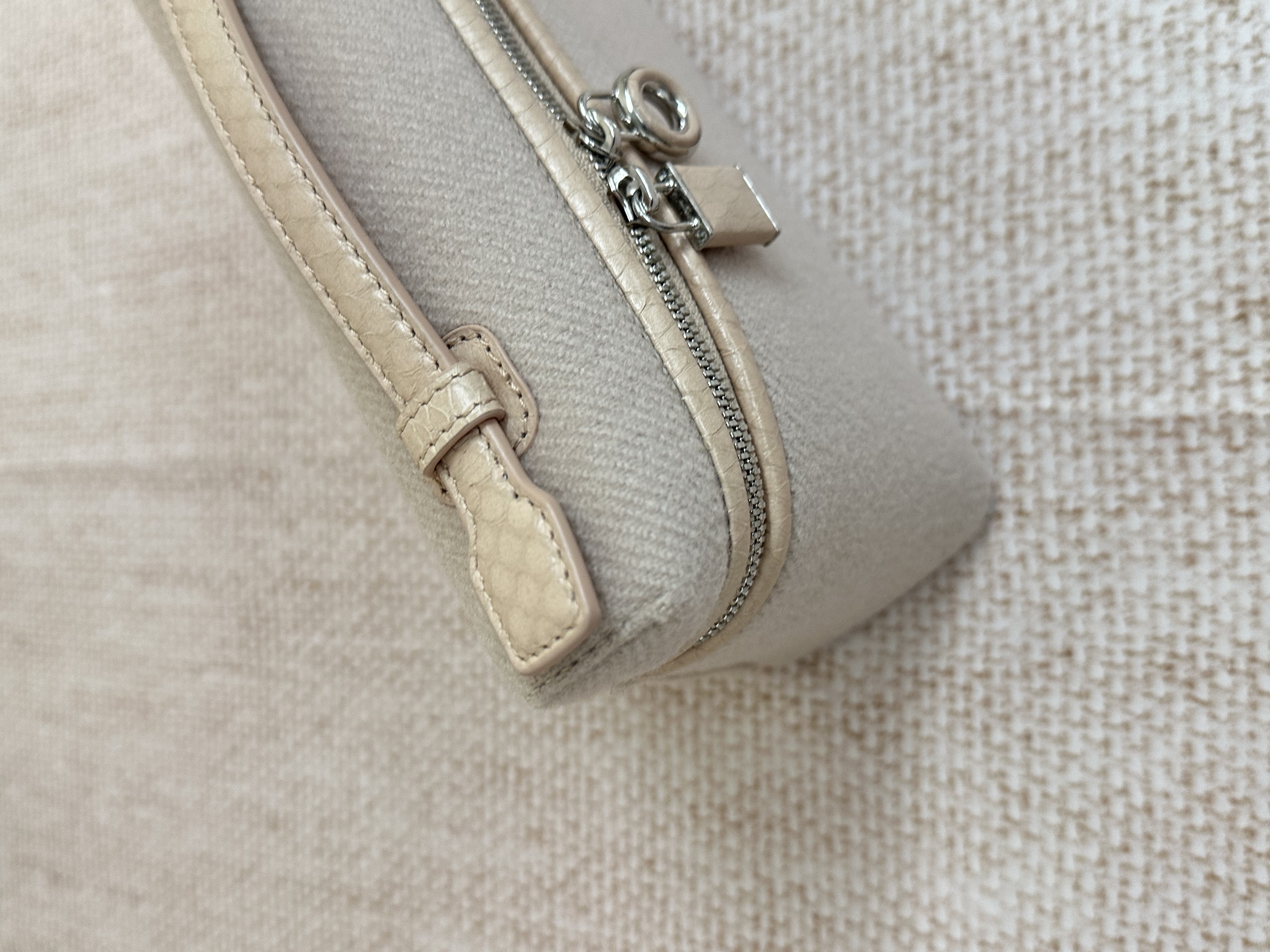 Pre-owned Loro Piana Extra Pocket L19 pouch / Product Code: 26041602