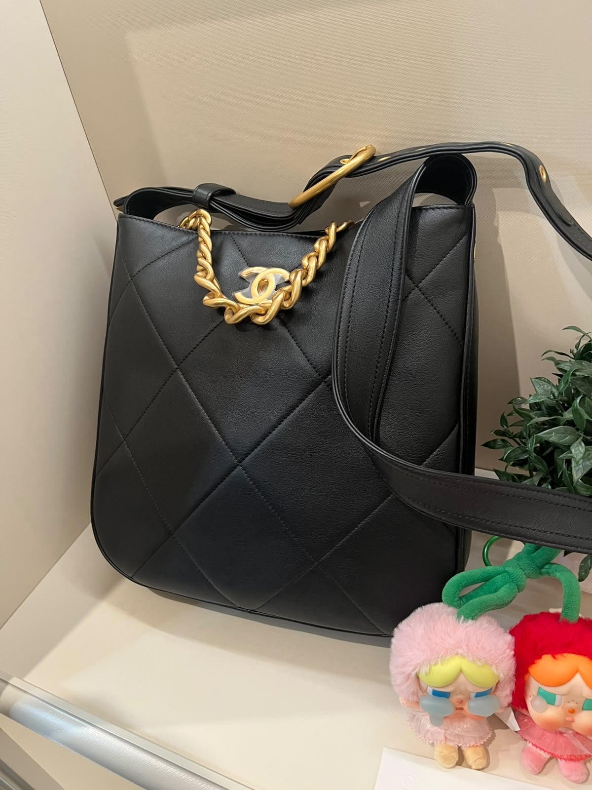 Chanel easy mood Hobo Bag AS2844 bucket bag,100%Authentic, 98%New ✅香港專門店收據✅晶片✅Dust bag✅Box