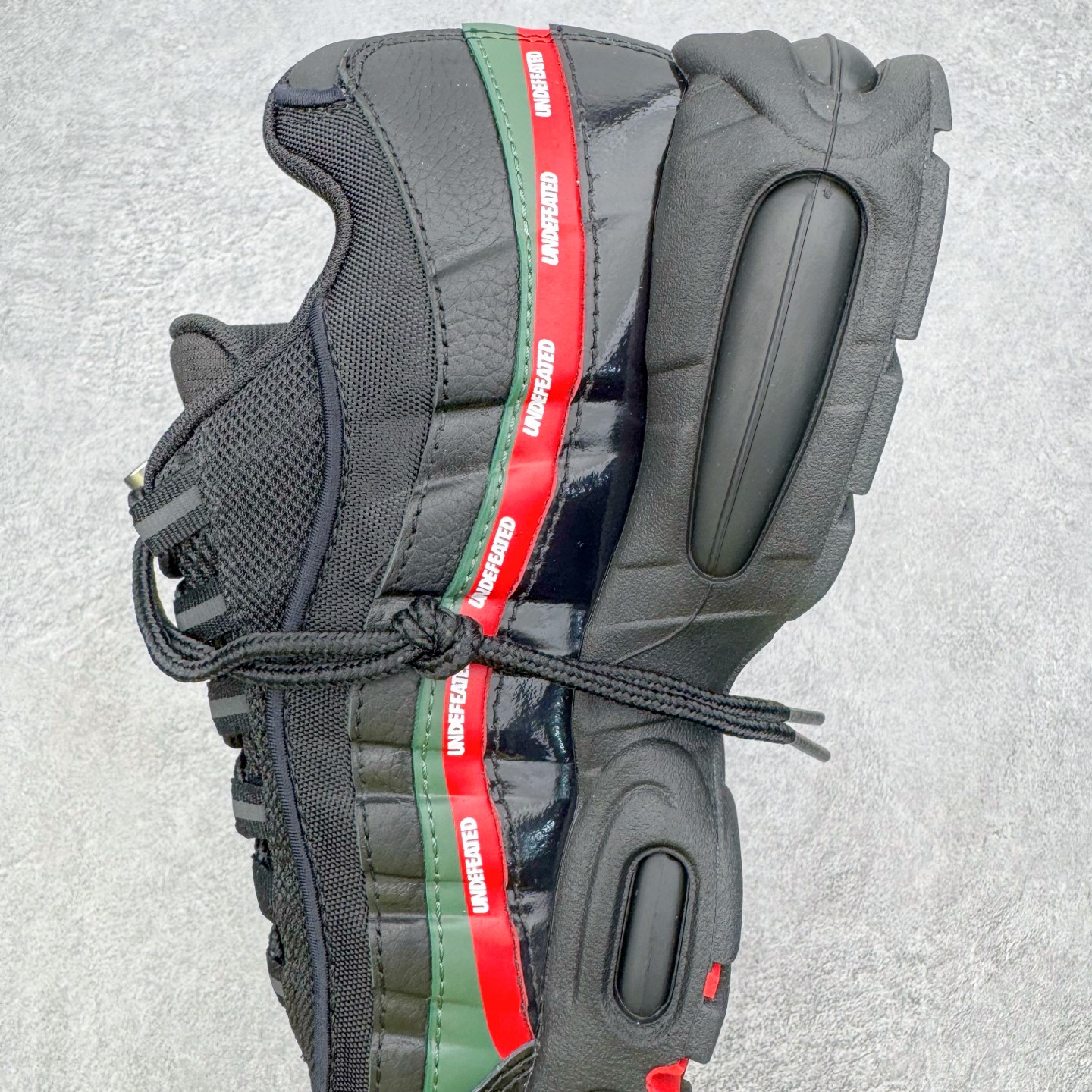 UNDEFEATED x Nike Air Max 95 IB4453-001