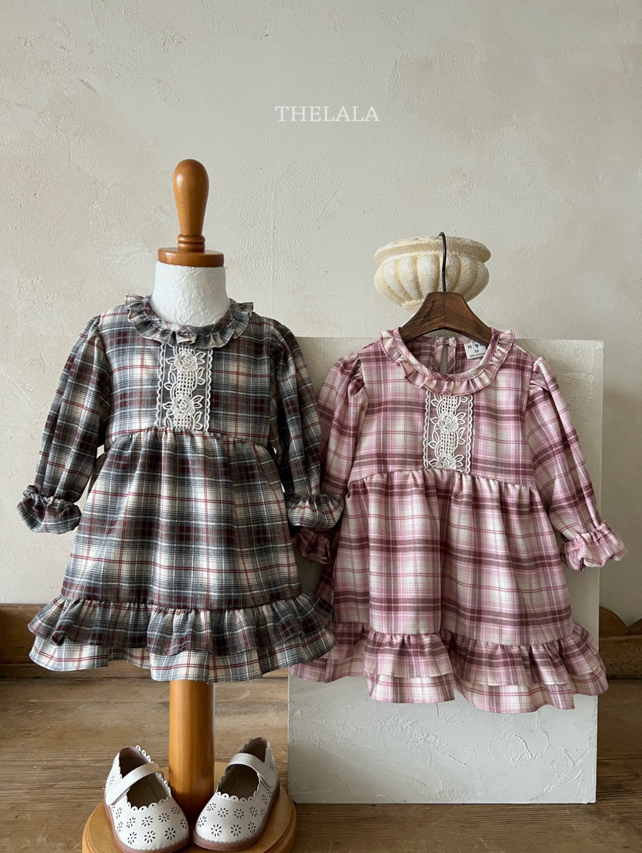 🌸預訂 韓國直送🌸🇰🇷THELALA兩色蕾絲荷葉邊格紋長袖連身裙