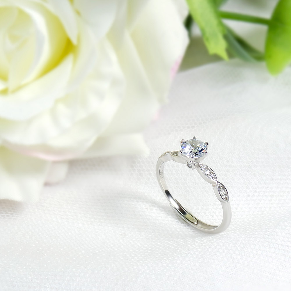 📦訂購 台灣限定 STORY 故事銀飾 唯一 密鑲排鑽莫桑石純銀線戒 戒指