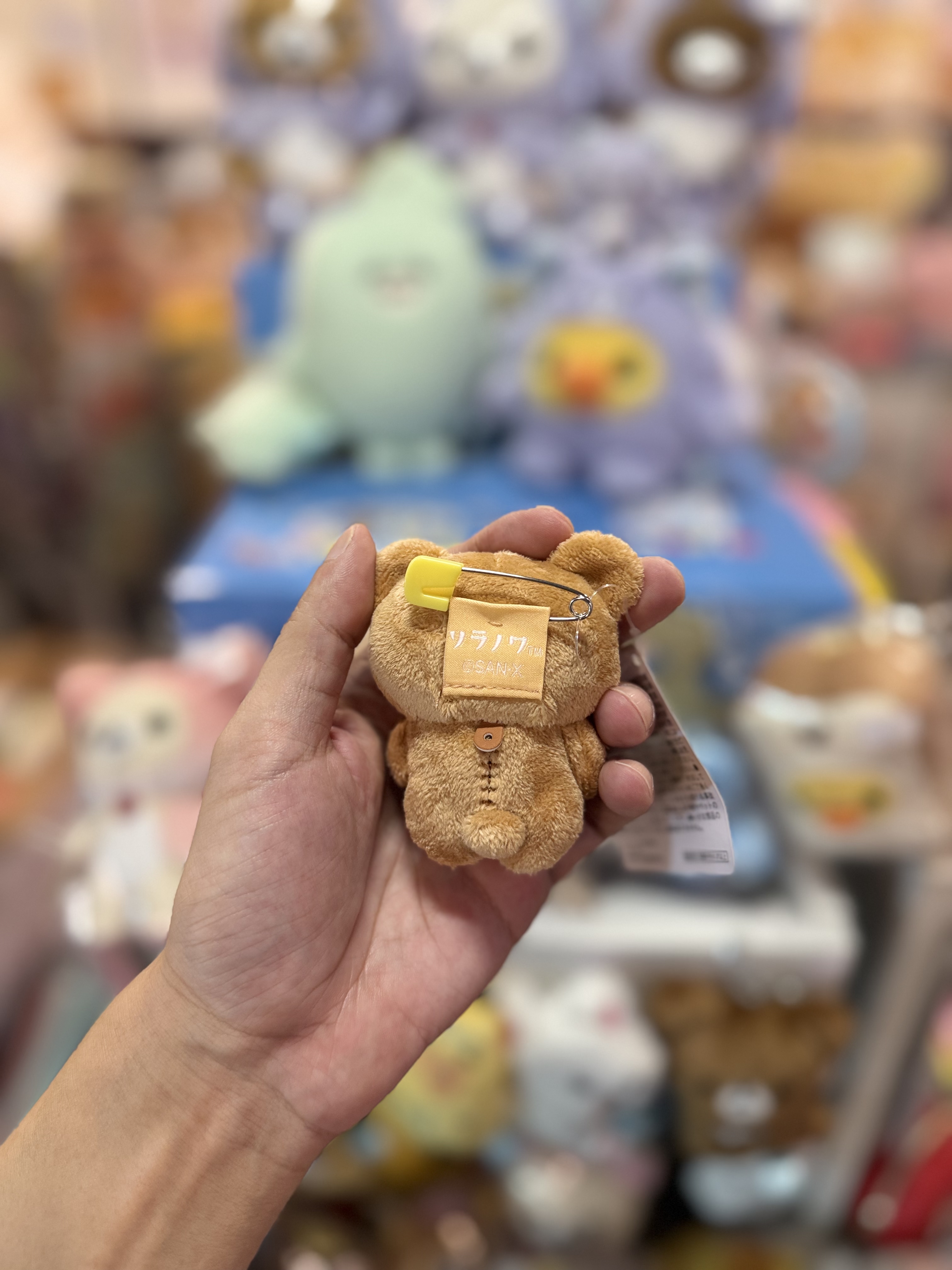 《現貨》全新日本特約店限定Rilakkuma 拎花造型扣針