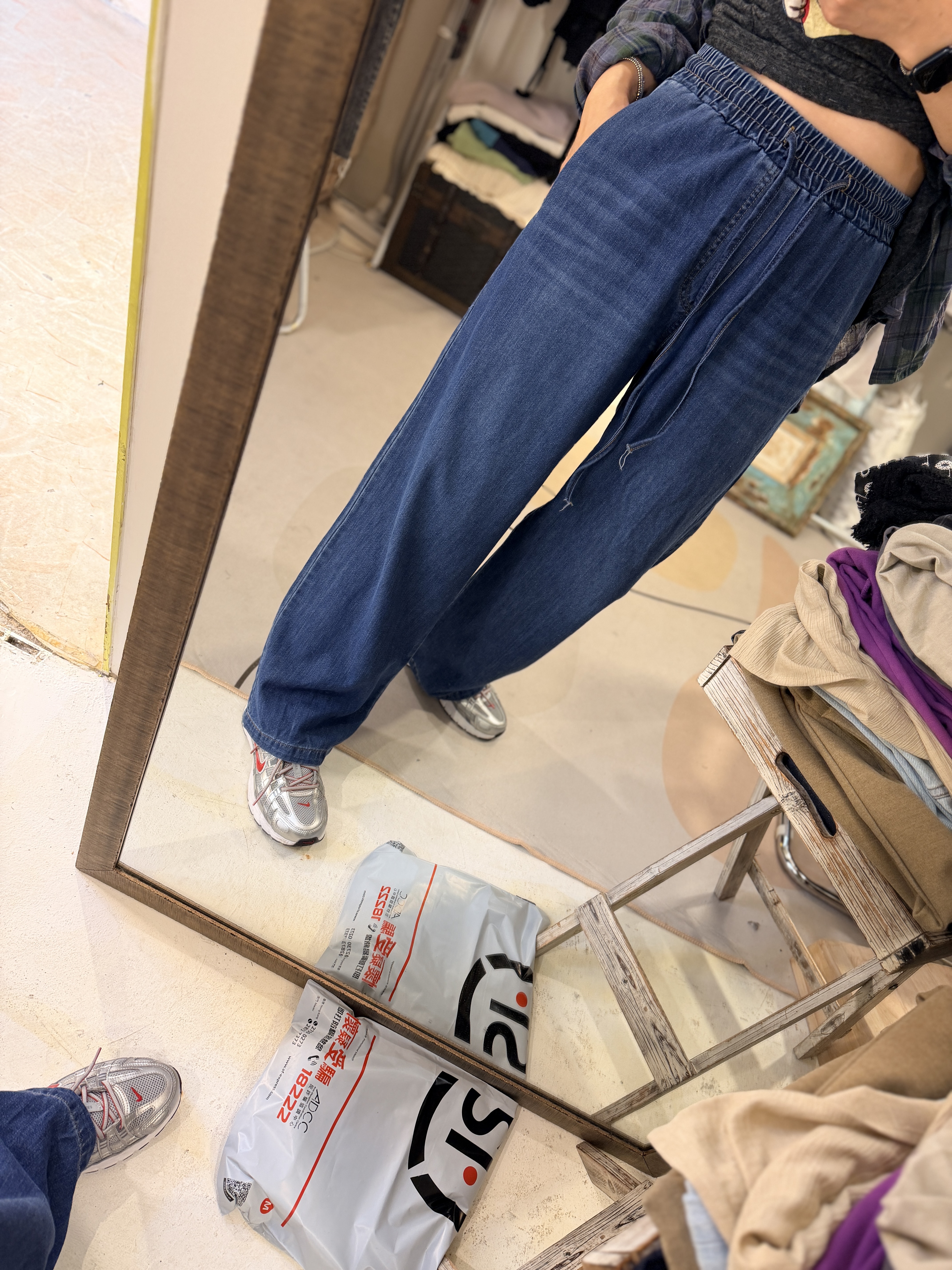 Elastic waist jeans