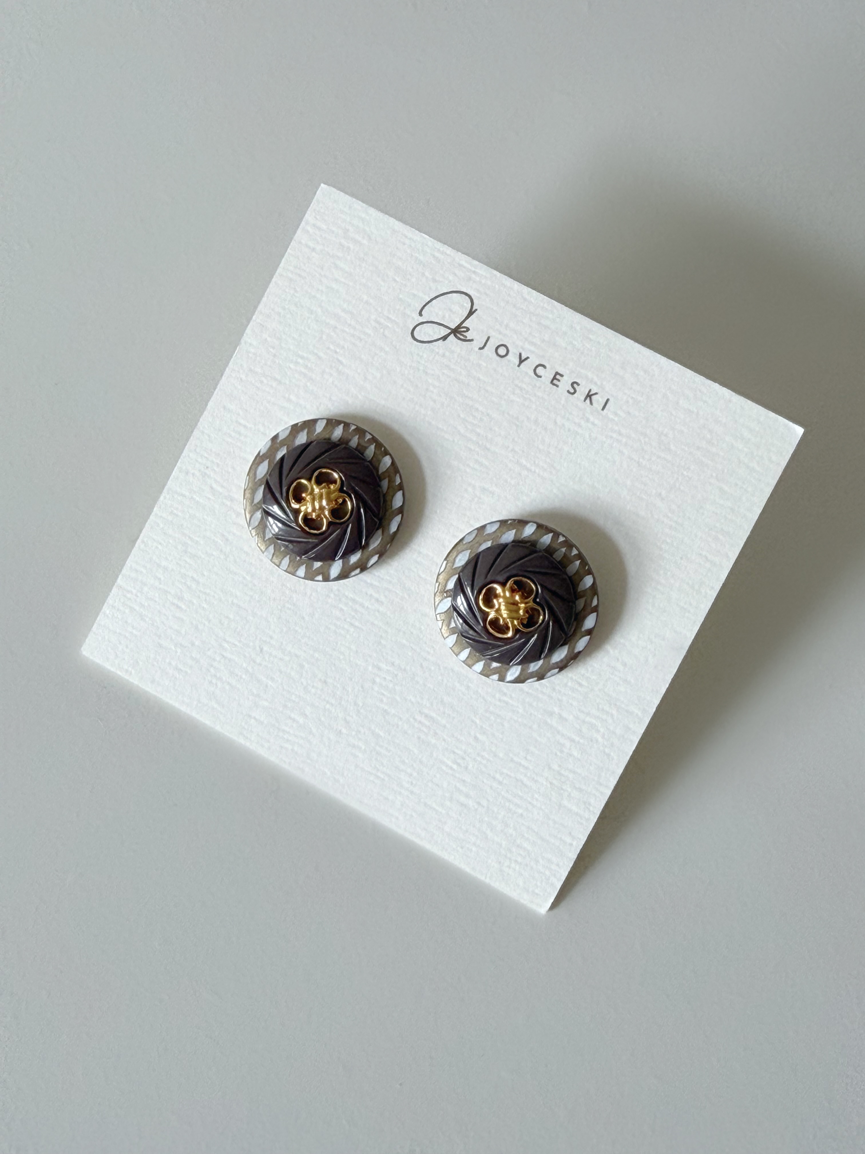 英國Metallic貝殼壓花立體耳環/Metallic Brown