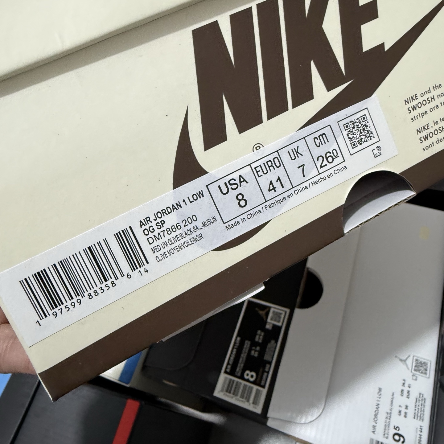 Travis Scott x Air Jordan 1 Low OG "Medium Olive" DM7866-200