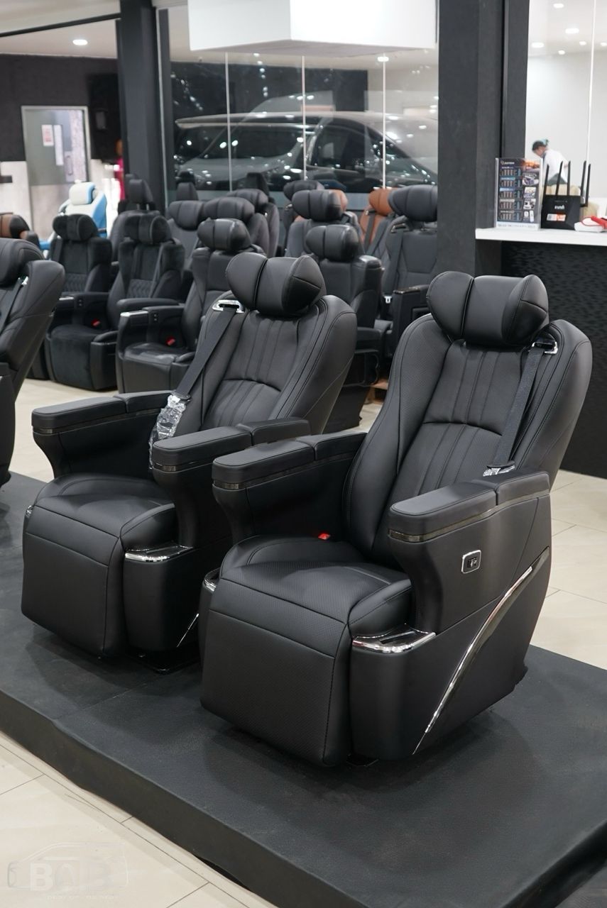 HIACE EXECUTIVE LOUNGE 2.0 PILOT SEAT / UNI-ST-6008-XTD