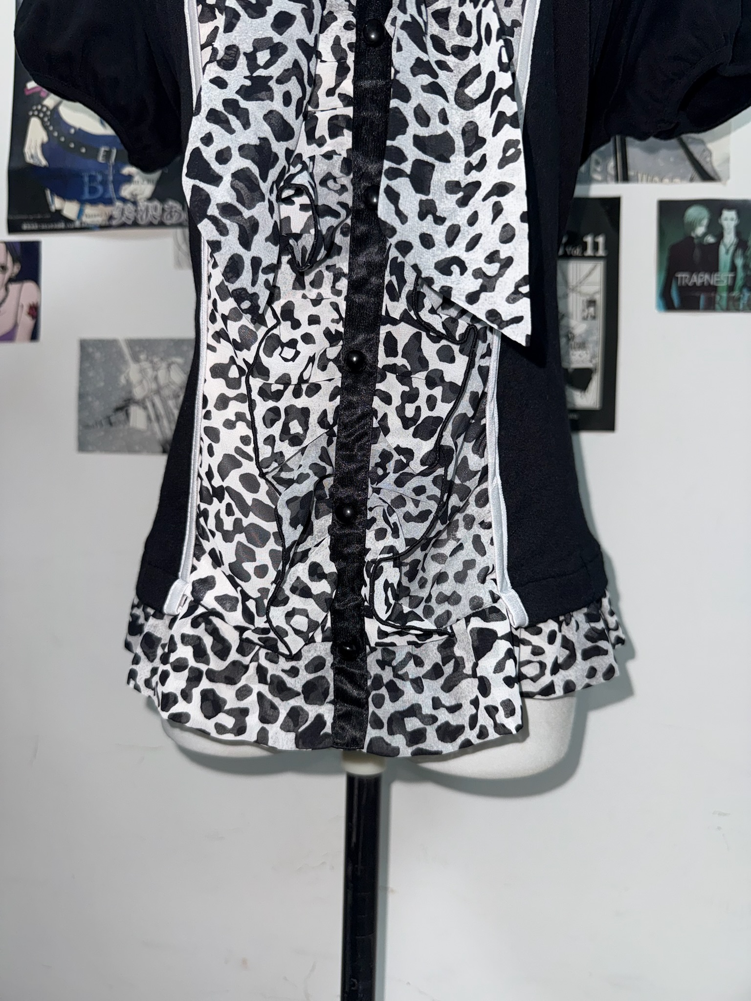 Contrast Piping Square Neck Blouse with Leopard Mesh