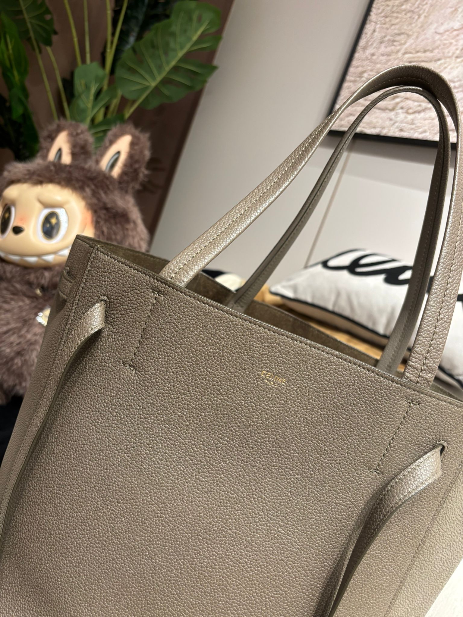 Celine Cabas Phantom small 粒粒牛皮 大象灰 100%Authentic ,95%new ✅專門店收據✅dust bag